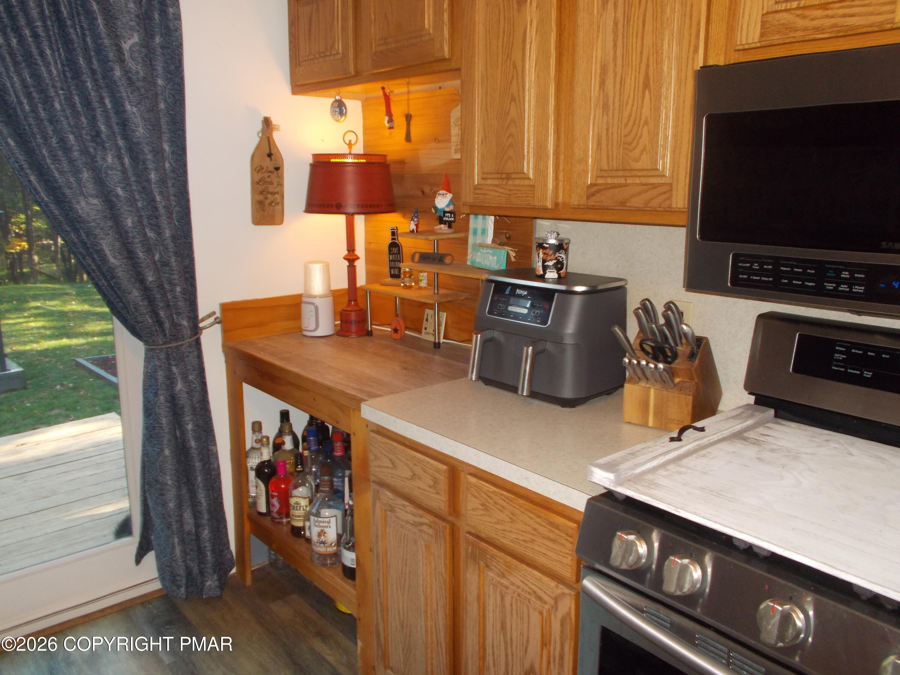 212 Summit Drive Property Photo 4