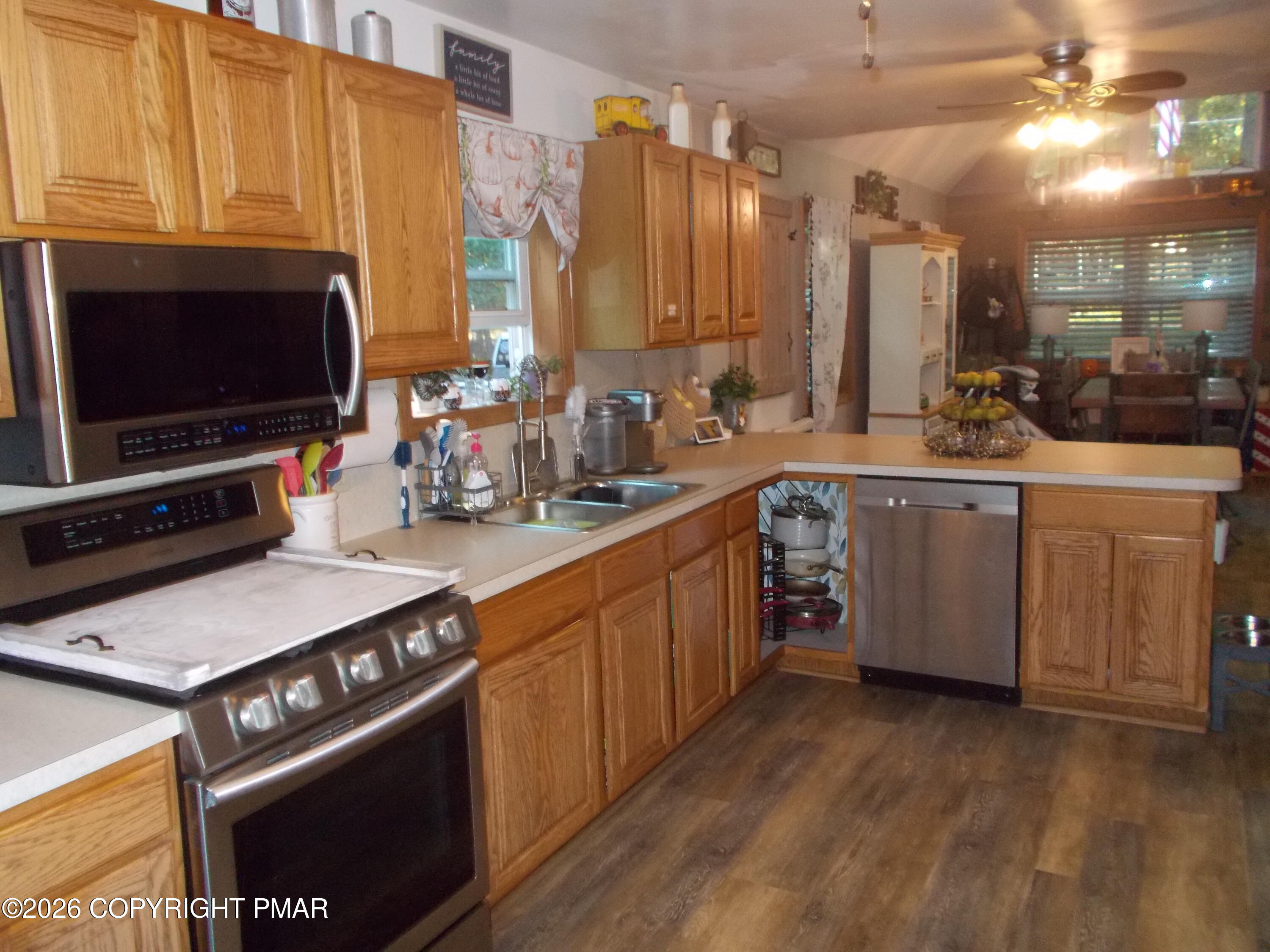 212 Summit Drive Property Photo 5