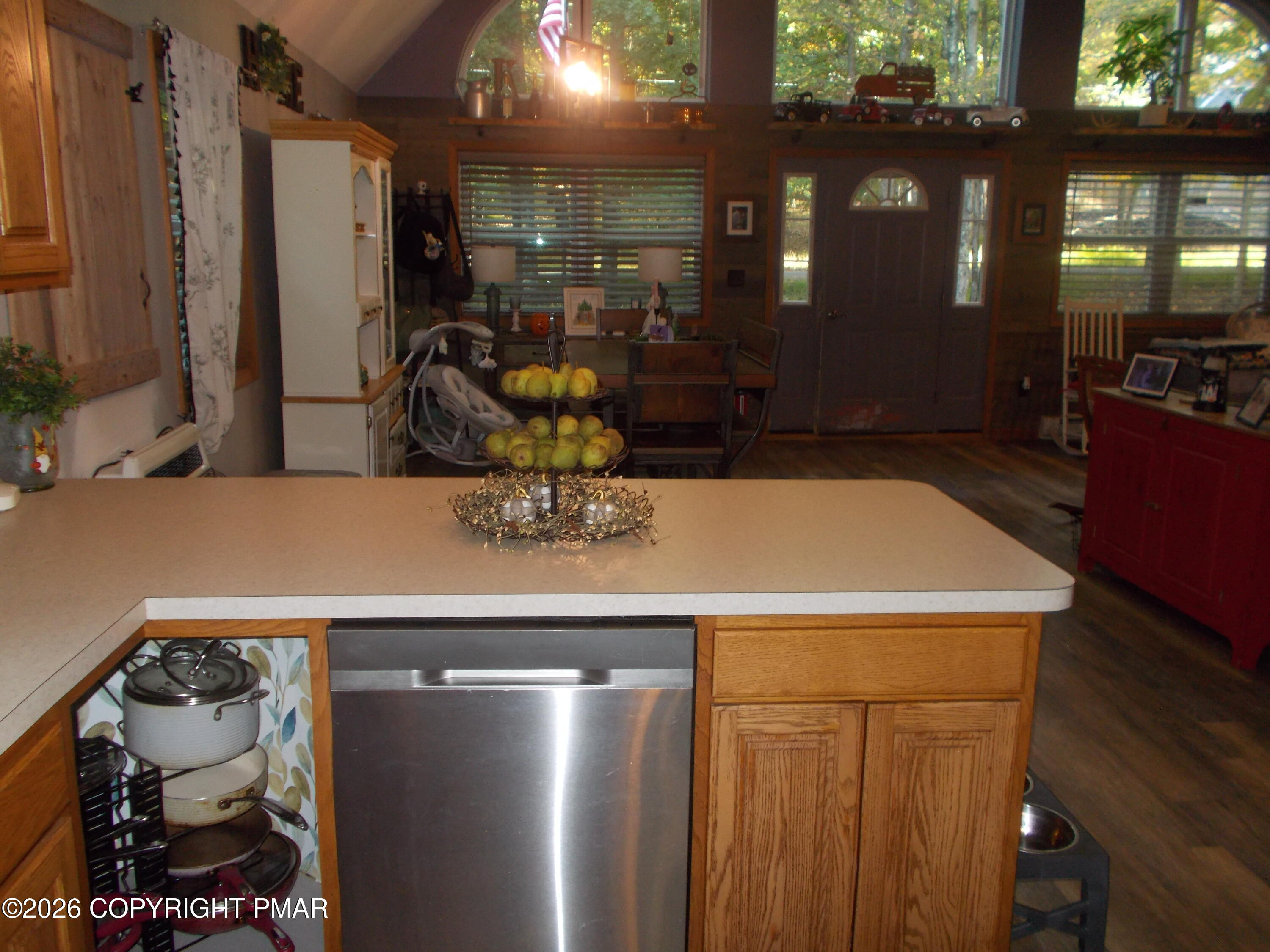 212 Summit Drive Property Photo 6
