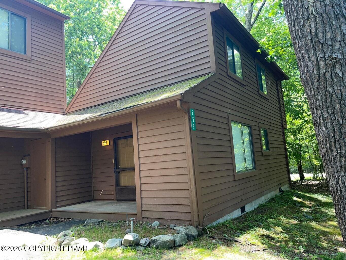 259 Bristol Way Property Photo 3