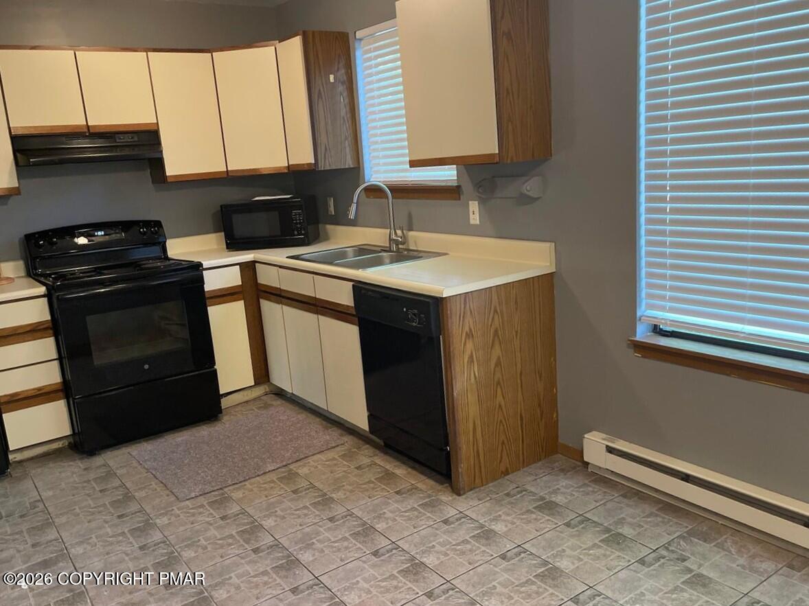 259 Bristol Way Property Photo 4