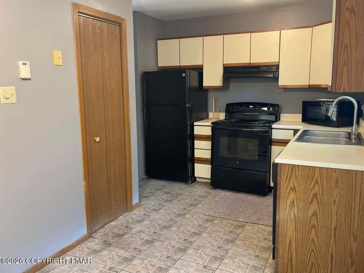 259 Bristol Way Property Photo 7