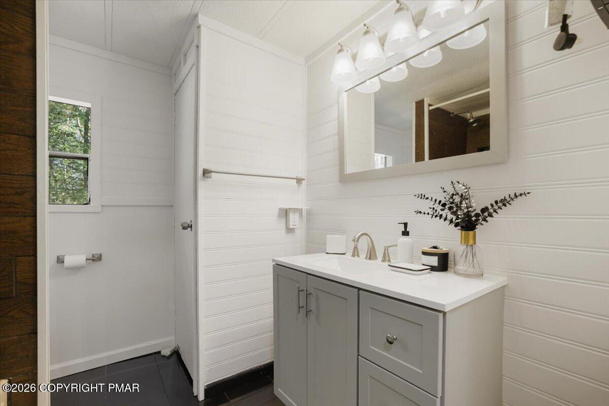 86 Windsor Road Property Photo 16