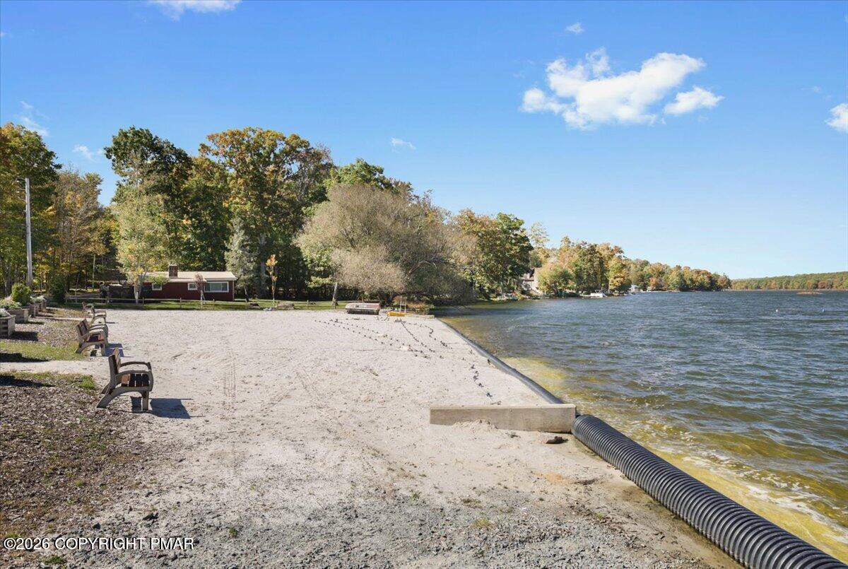 86 Windsor Road Property Photo 35