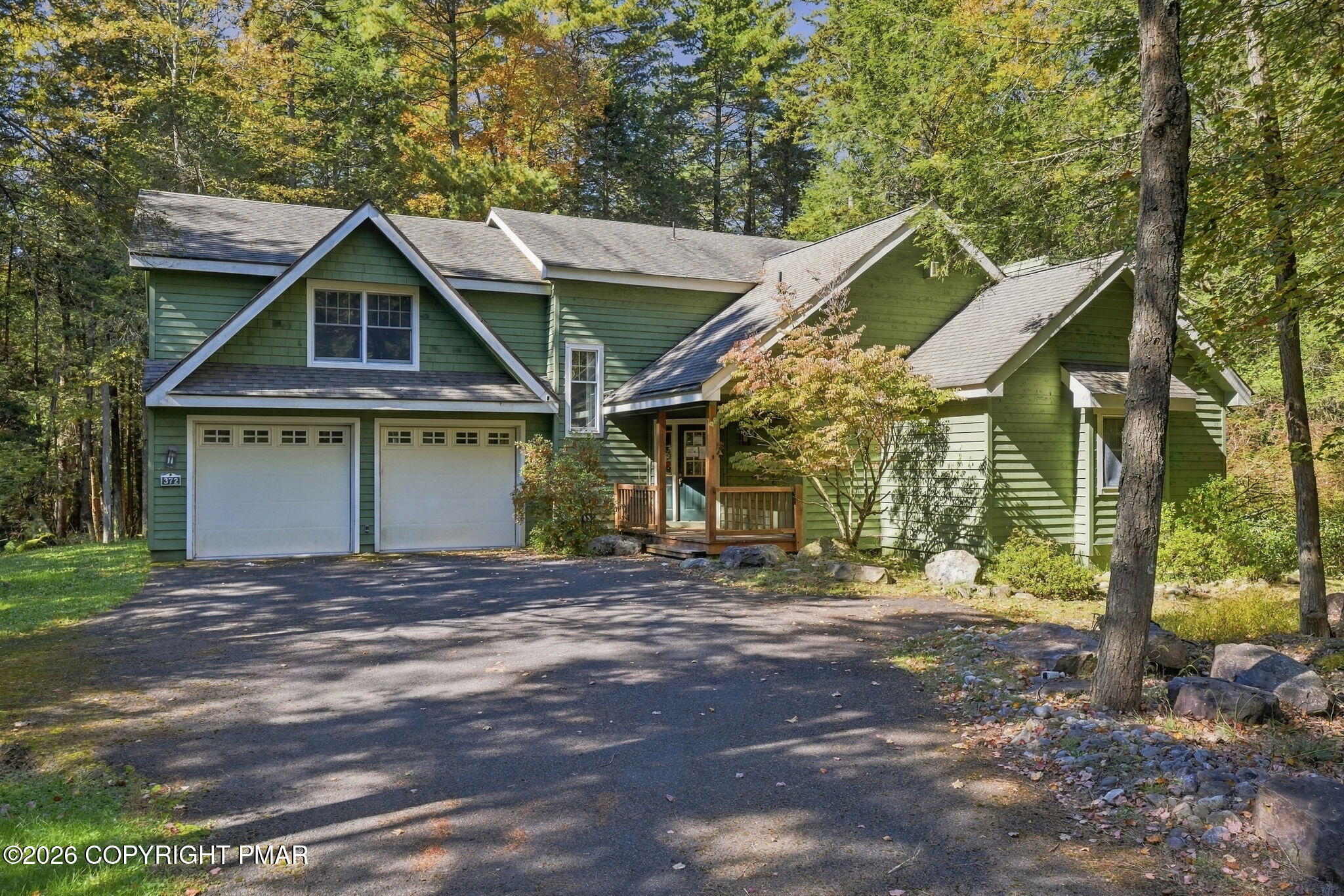 372 Brookside Drive Property Photo 3