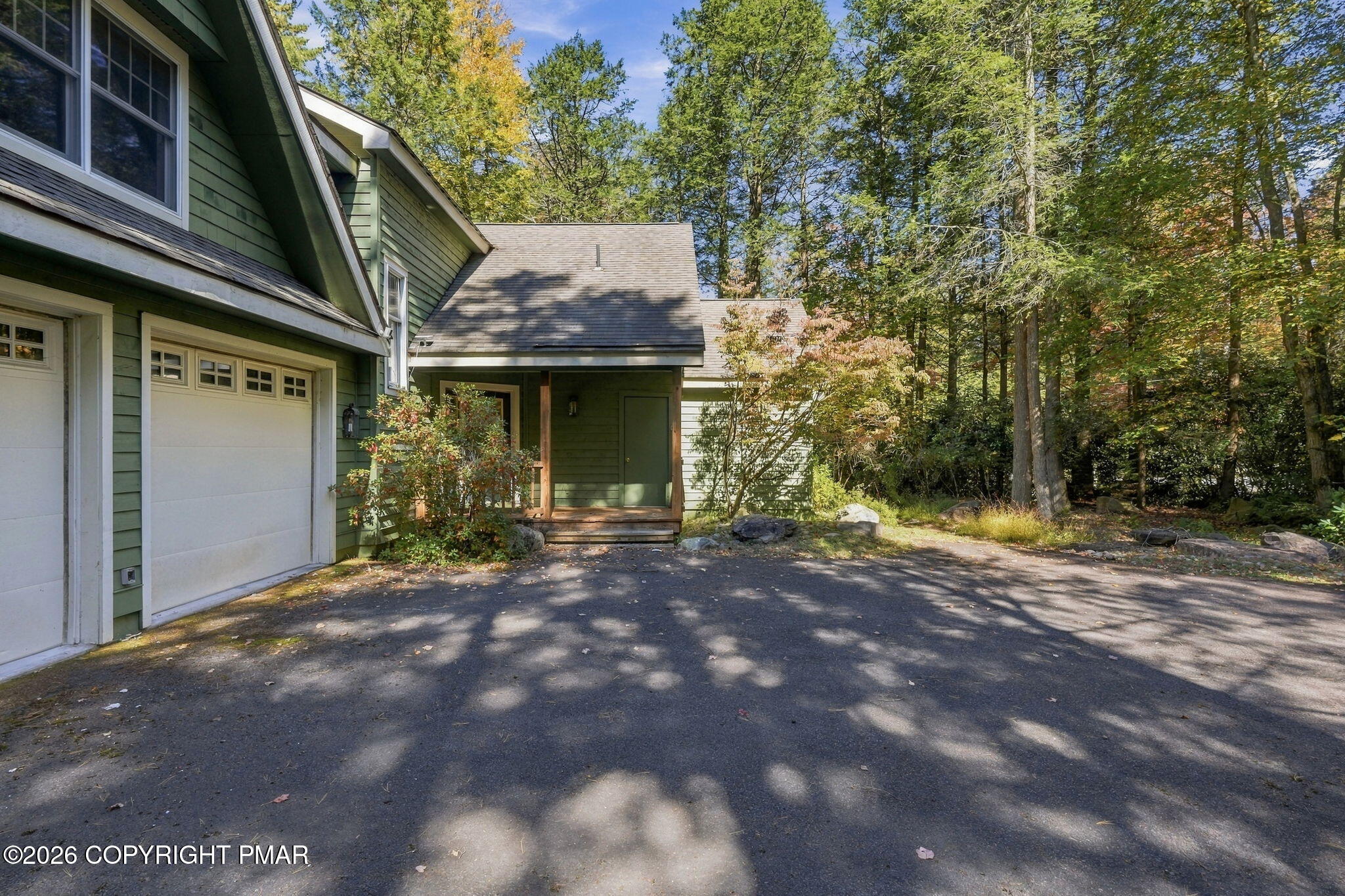 372 Brookside Drive Property Photo 4