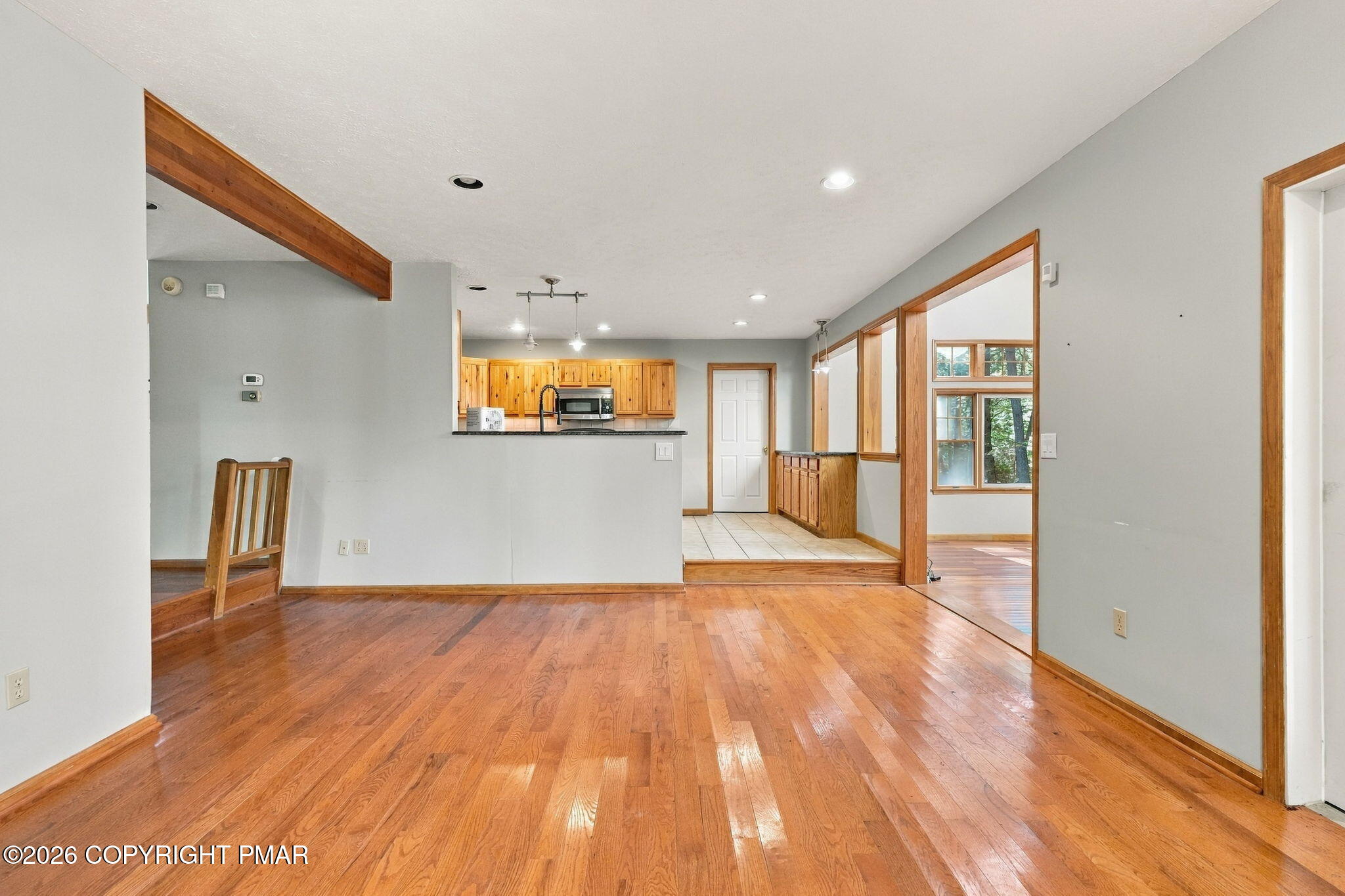 372 Brookside Drive Property Photo 8