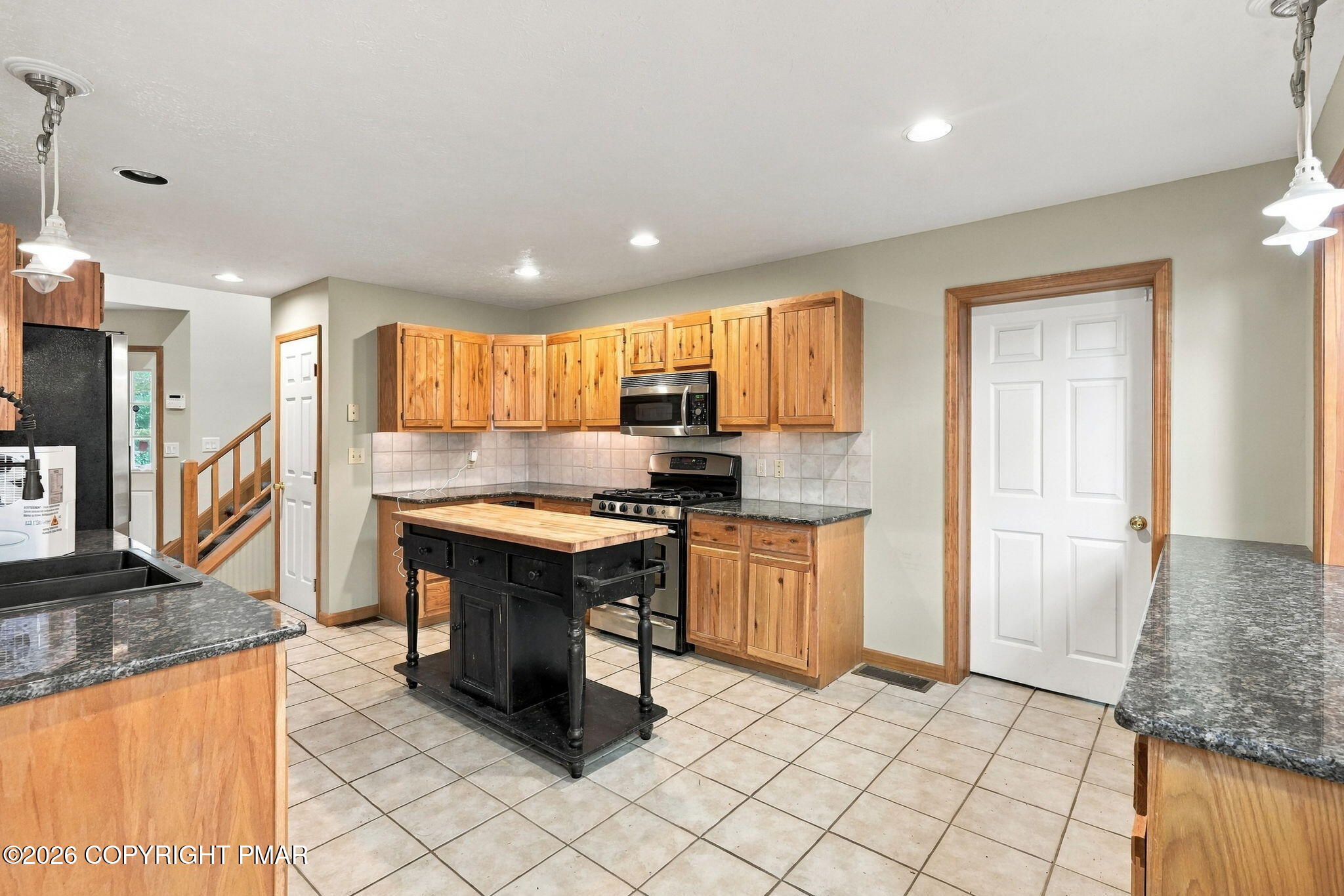 372 Brookside Drive Property Photo 9