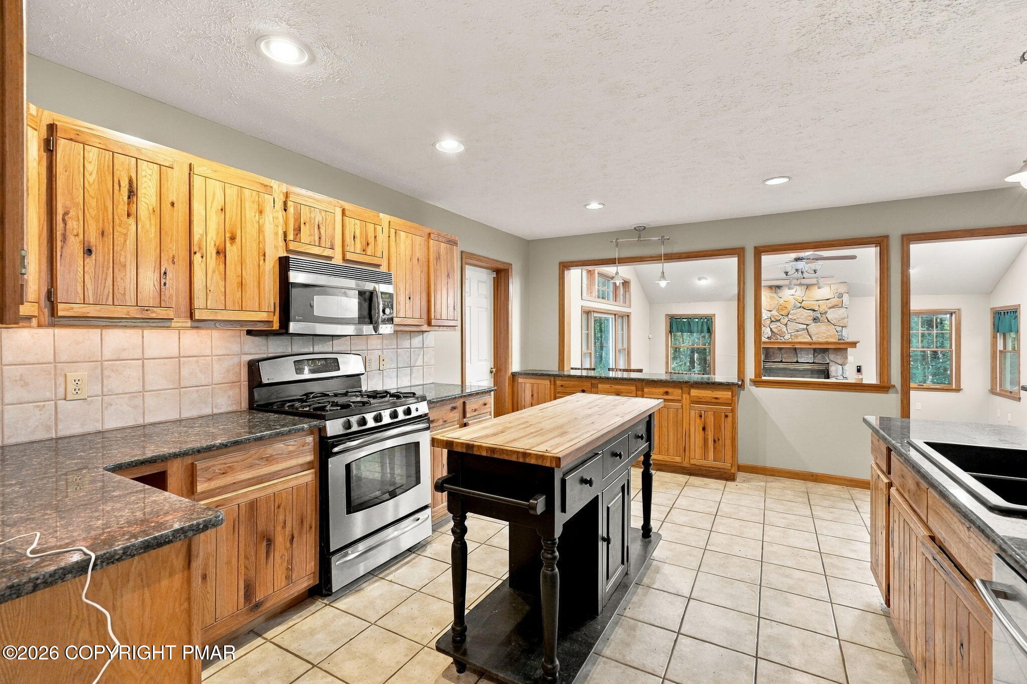 372 Brookside Drive Property Photo 11