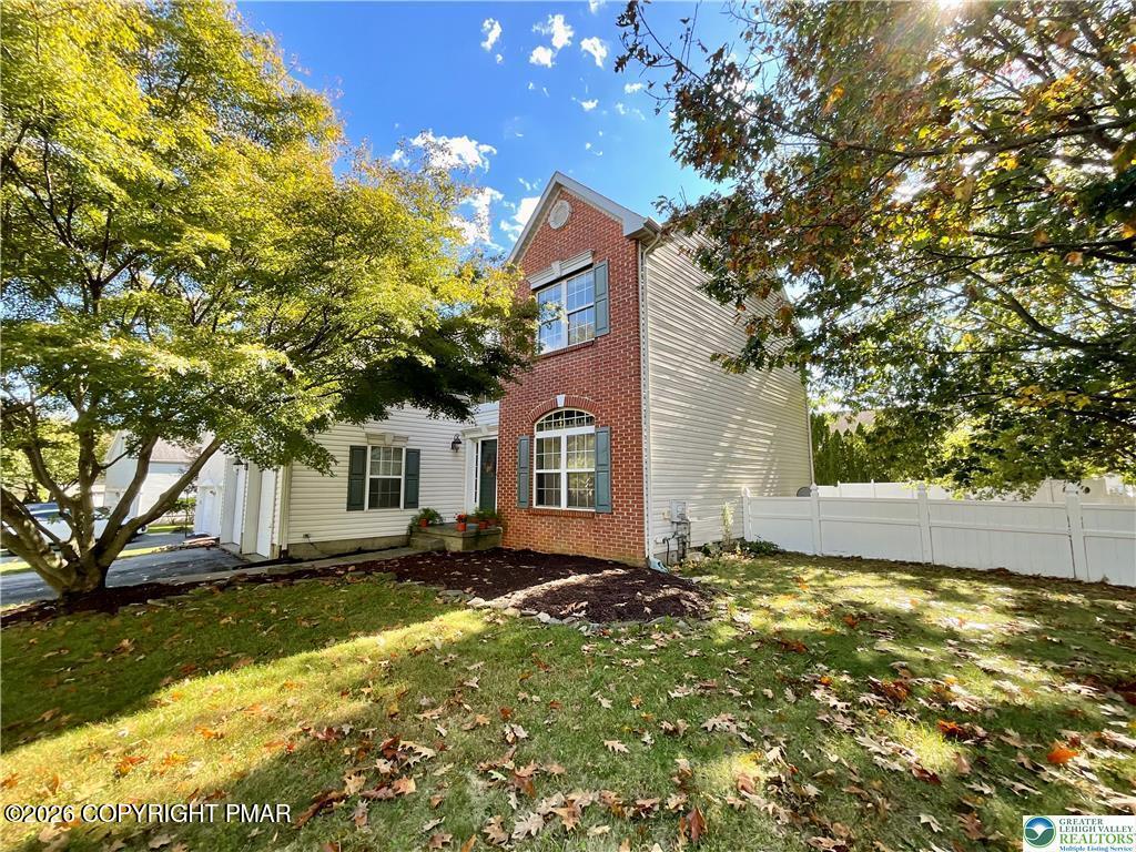 6716 Iroquois Trail Property Photo 1