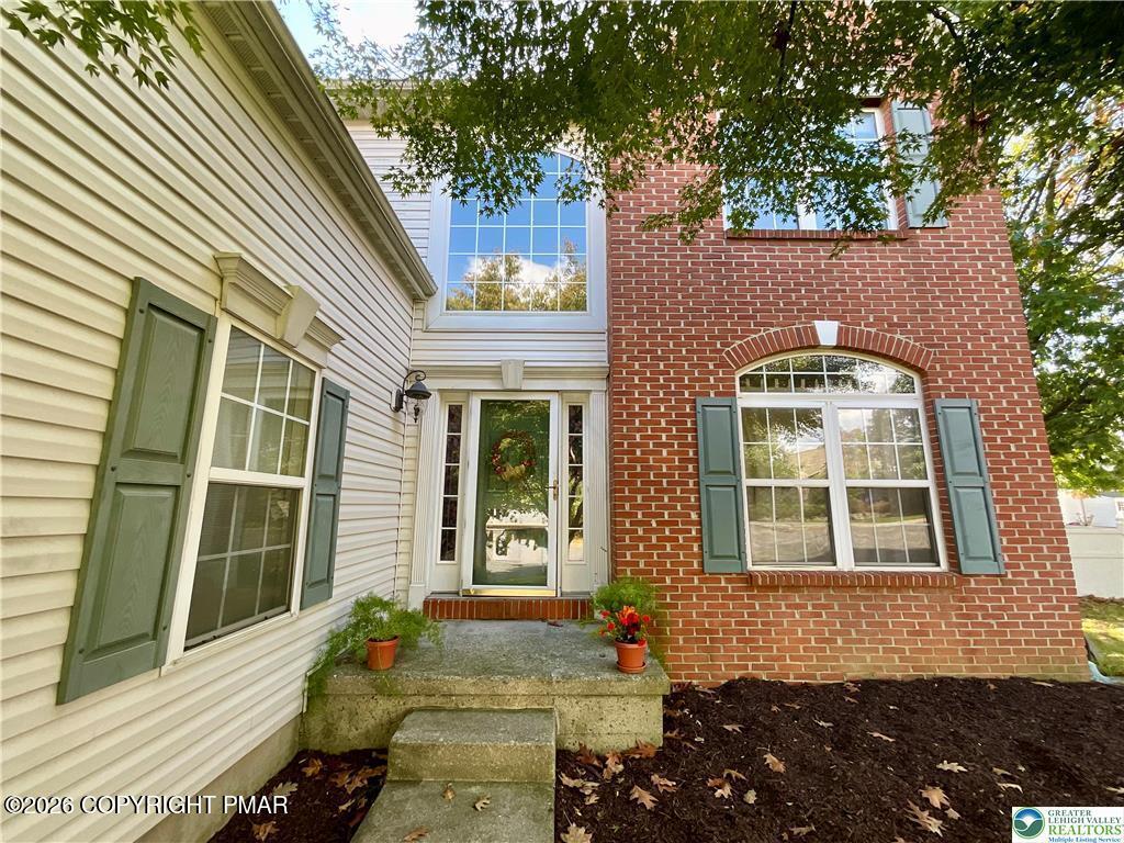 6716 Iroquois Trail Property Photo 2