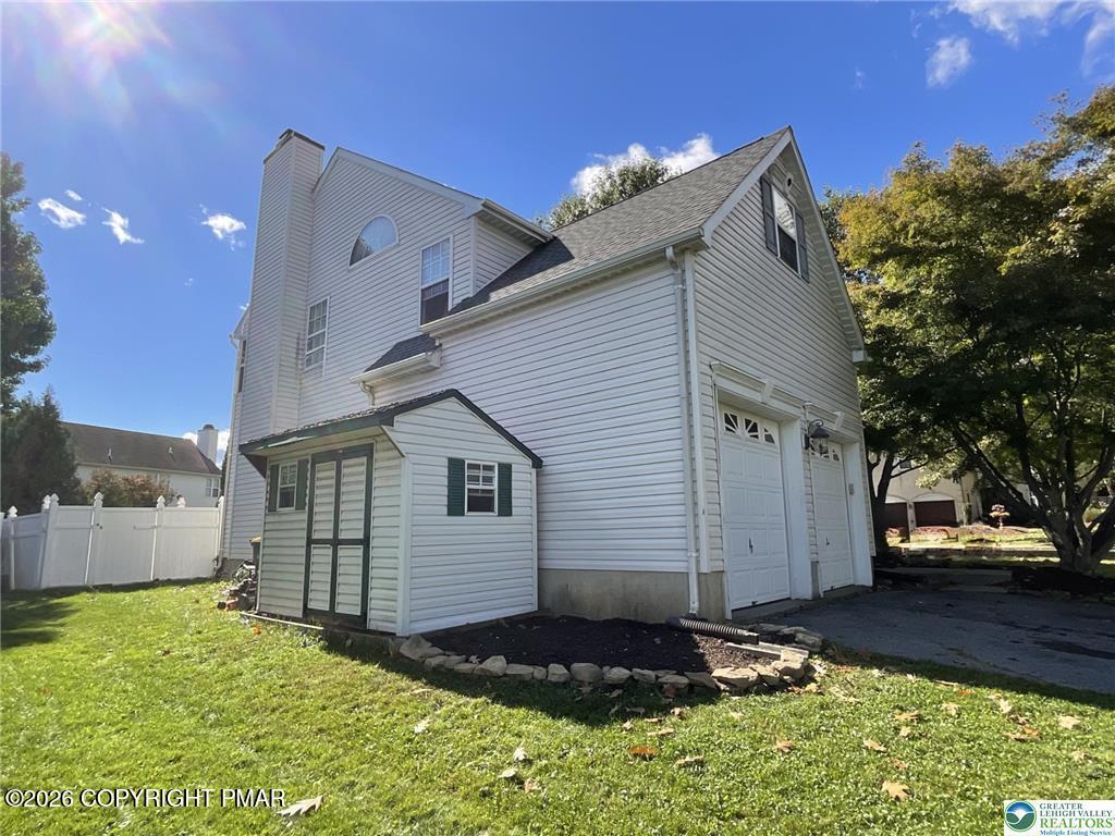 6716 Iroquois Trail Property Photo 3