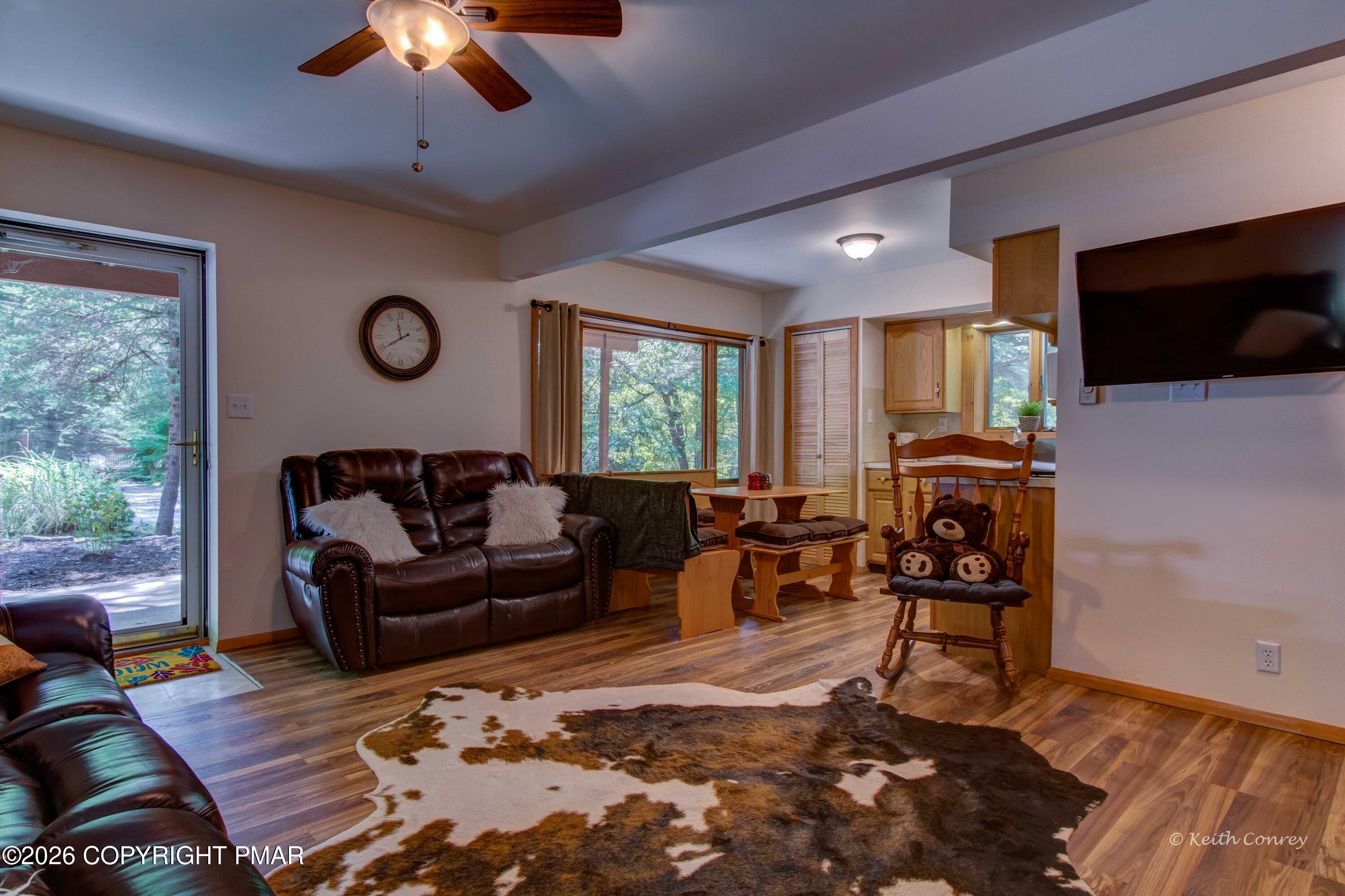 203 Thornberry Lane Property Photo 2