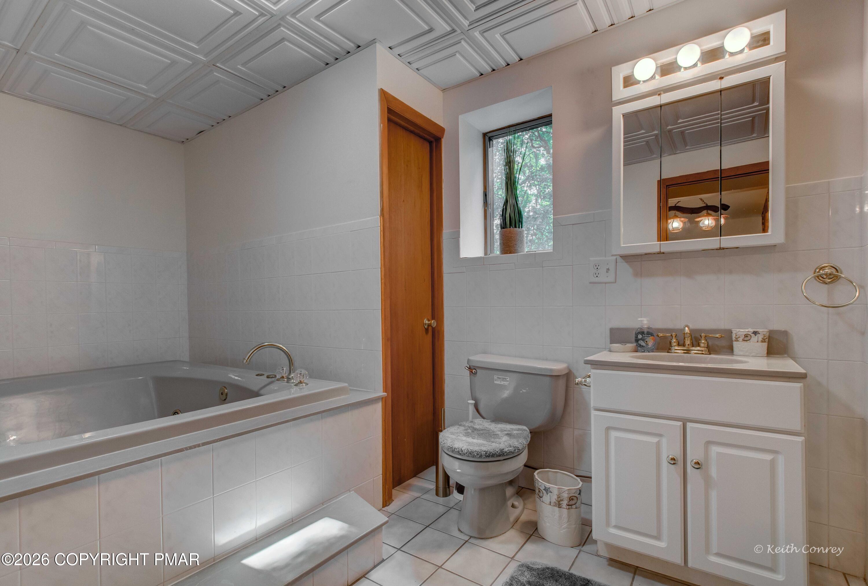 203 Thornberry Lane Property Photo 18