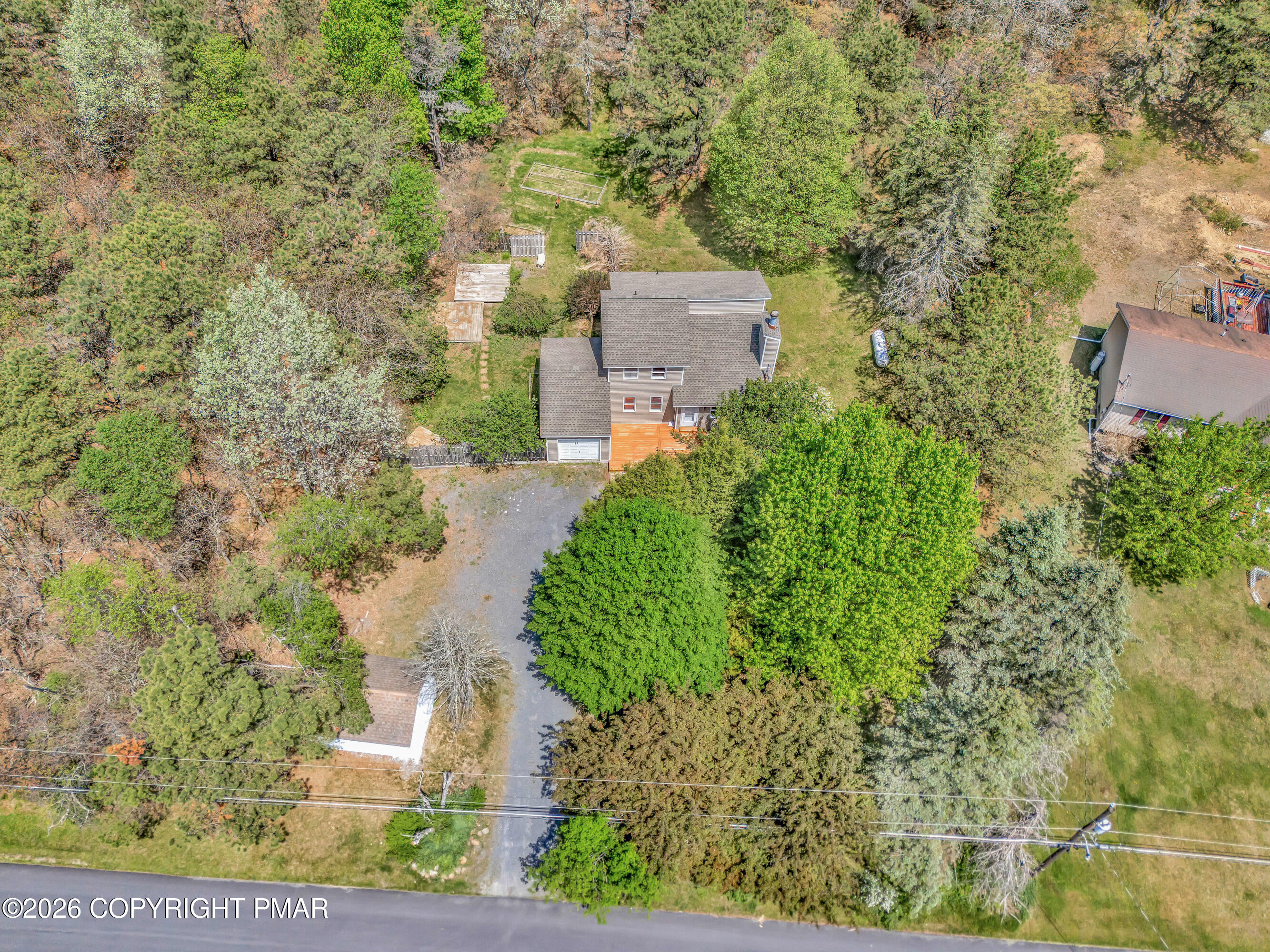 405 Skyline Drive Property Photo 4