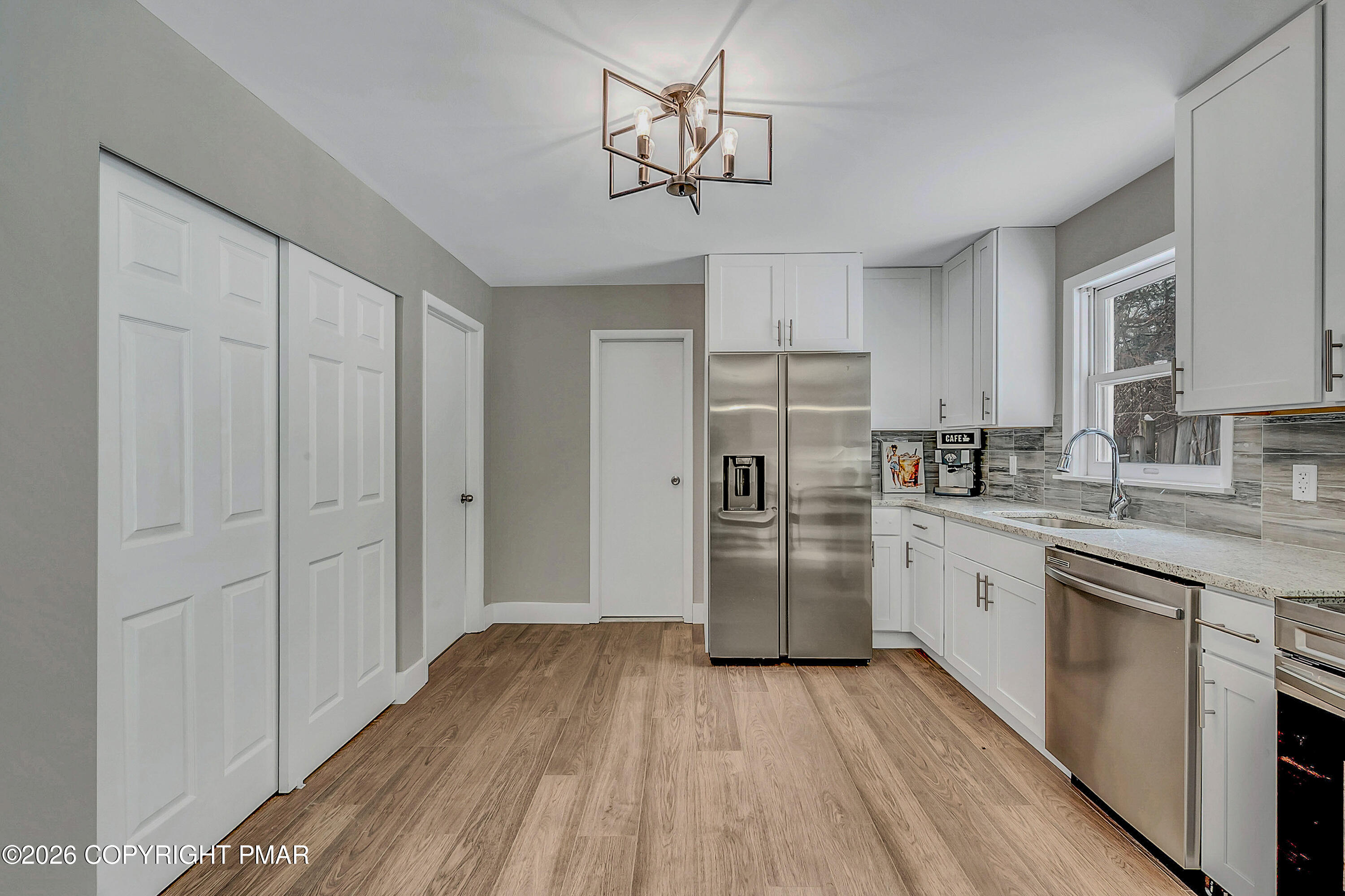 405 Skyline Drive Property Photo 13