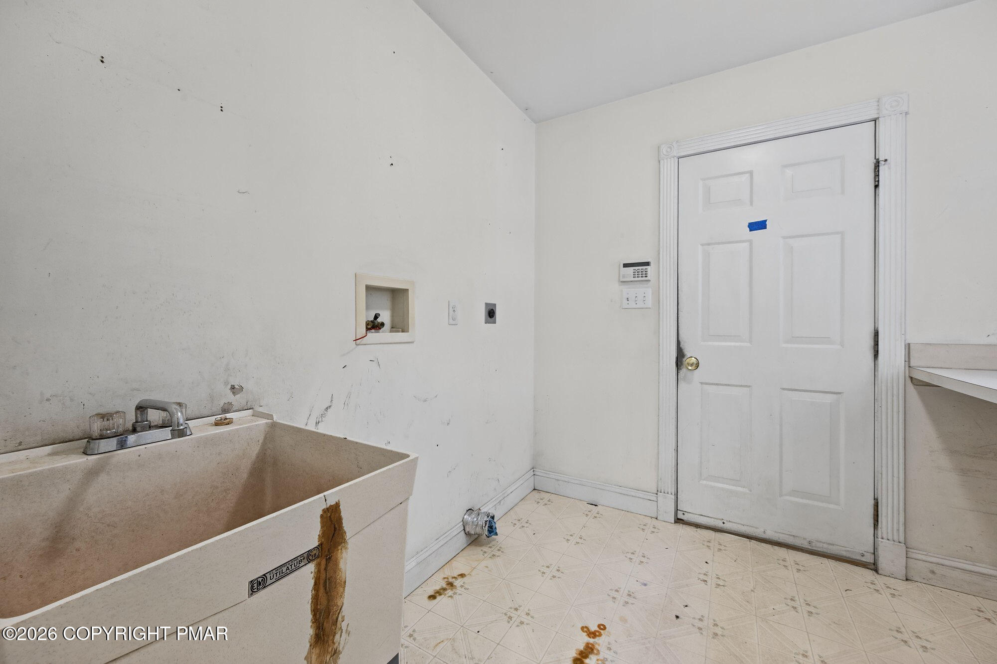 371 Joanne Court Property Photo 41
