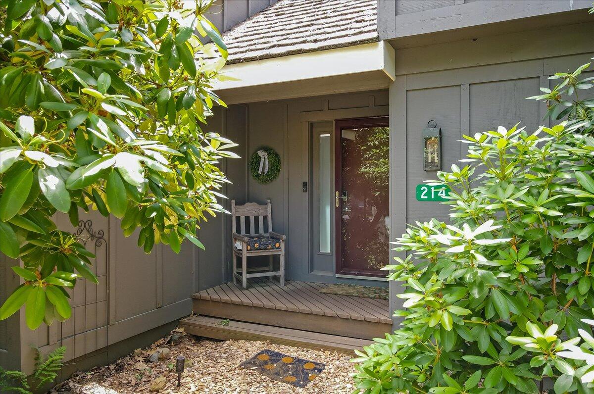 214 Snow Ridge Circle Property Photo 1