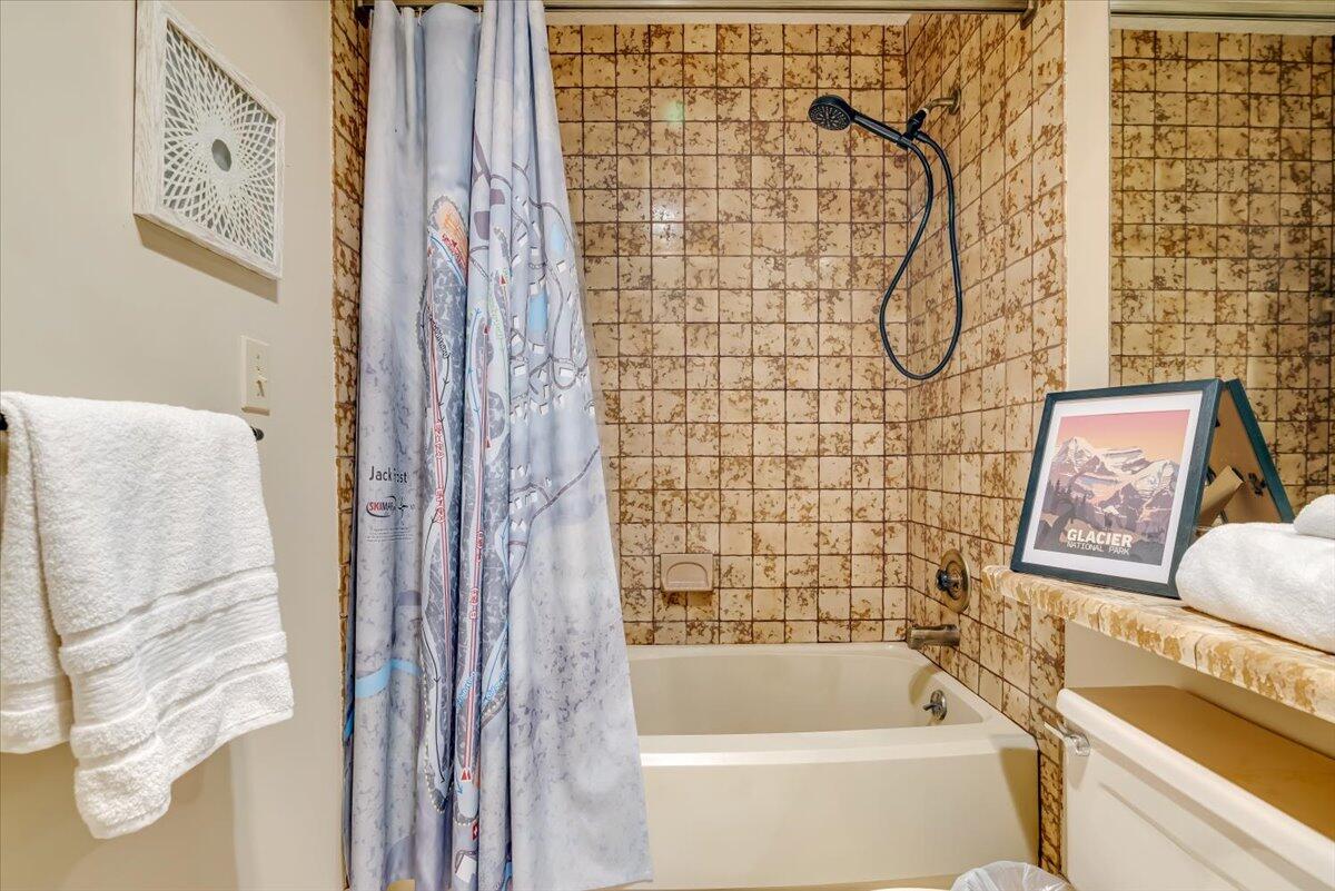 214 Snow Ridge Circle Property Photo 40