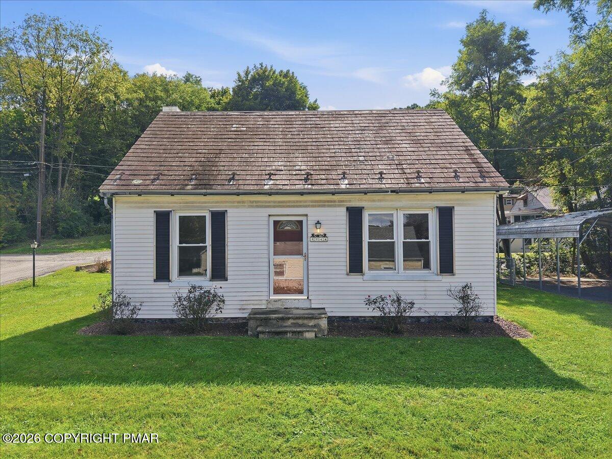3744 Redbud Drive Property Photo 5