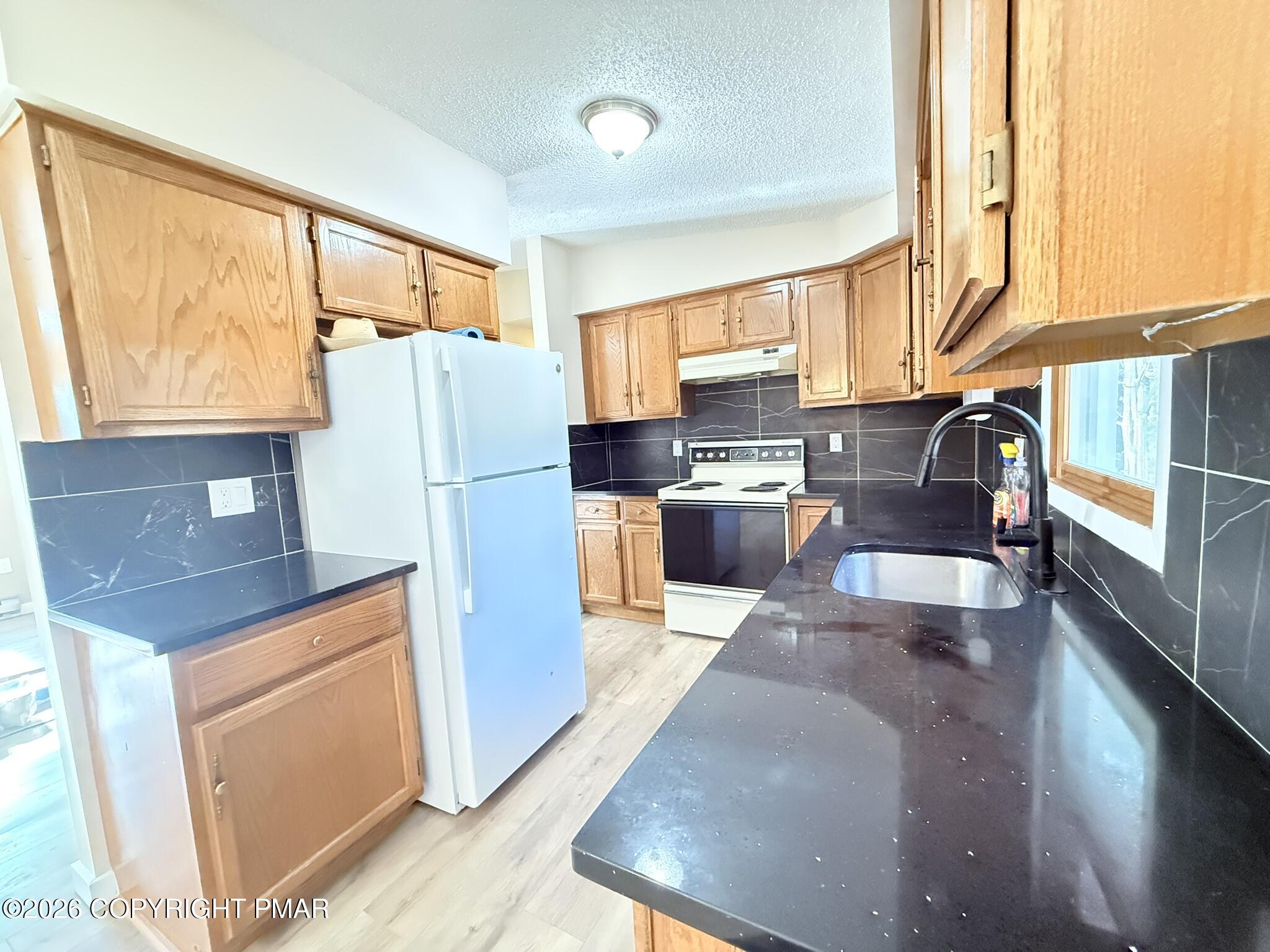 2165 Woodchuck Lane Property Photo 12
