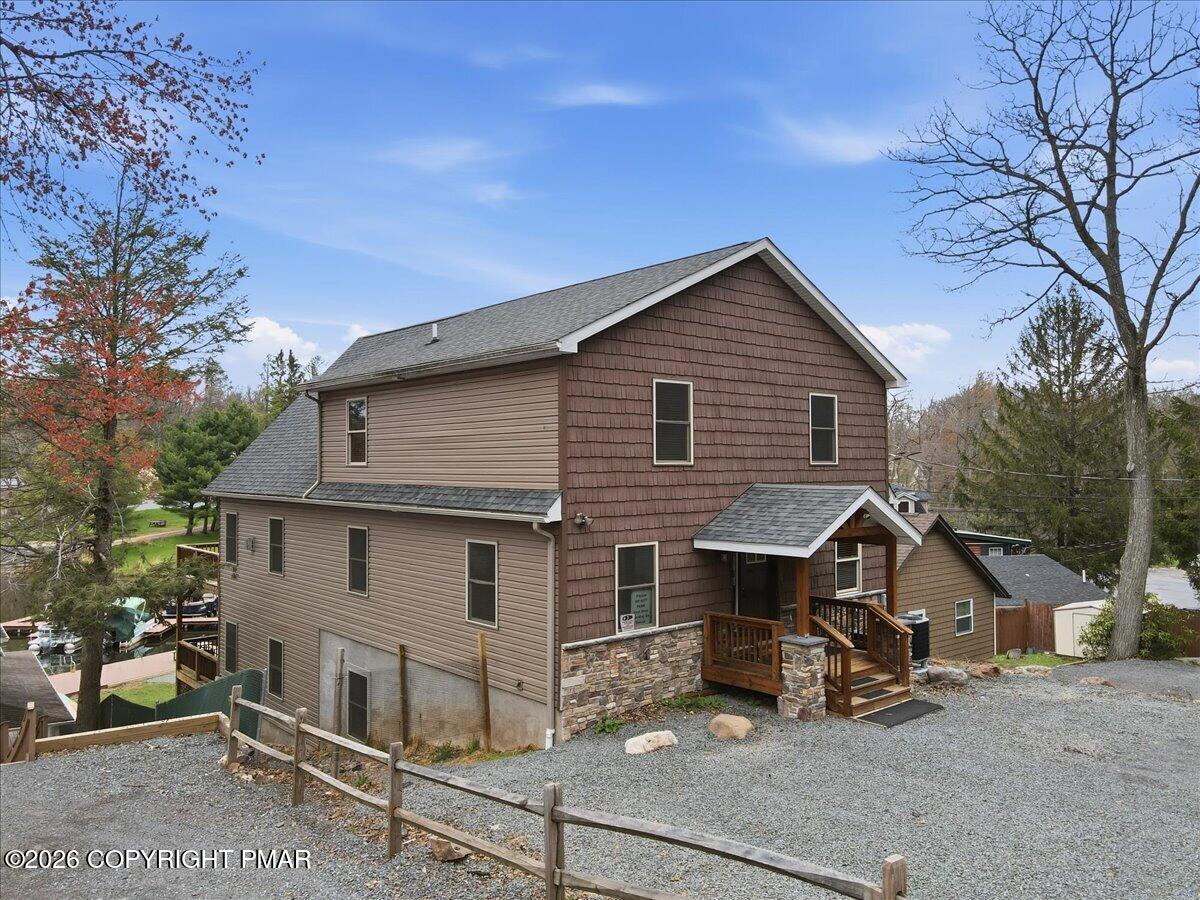 32 S Lake Drive Property Photo 5
