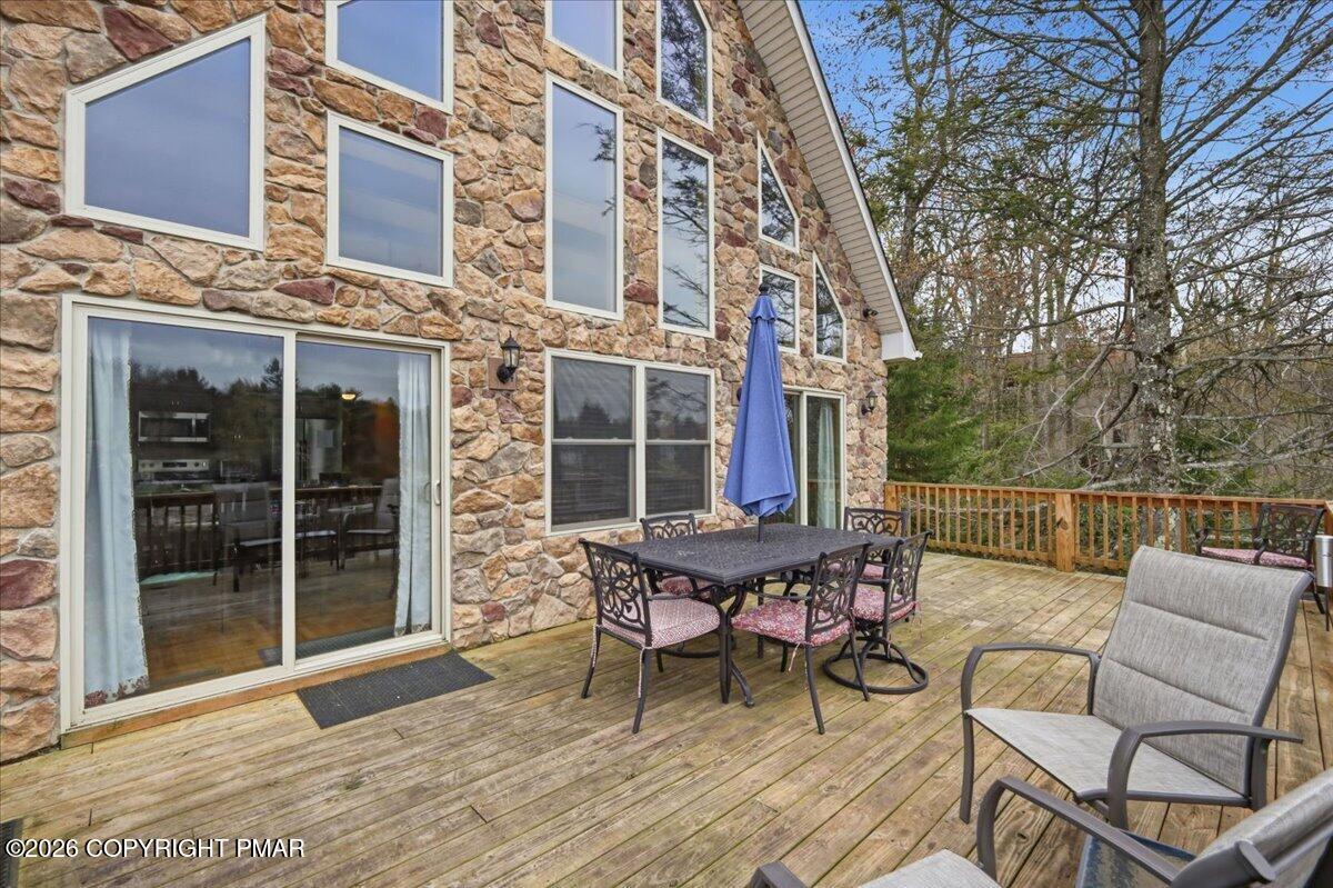 32 S Lake Drive Property Photo 16