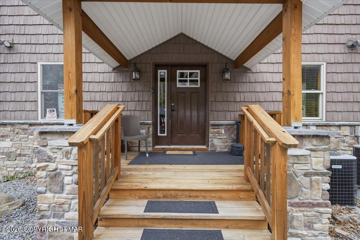 32 S Lake Drive Property Photo 18