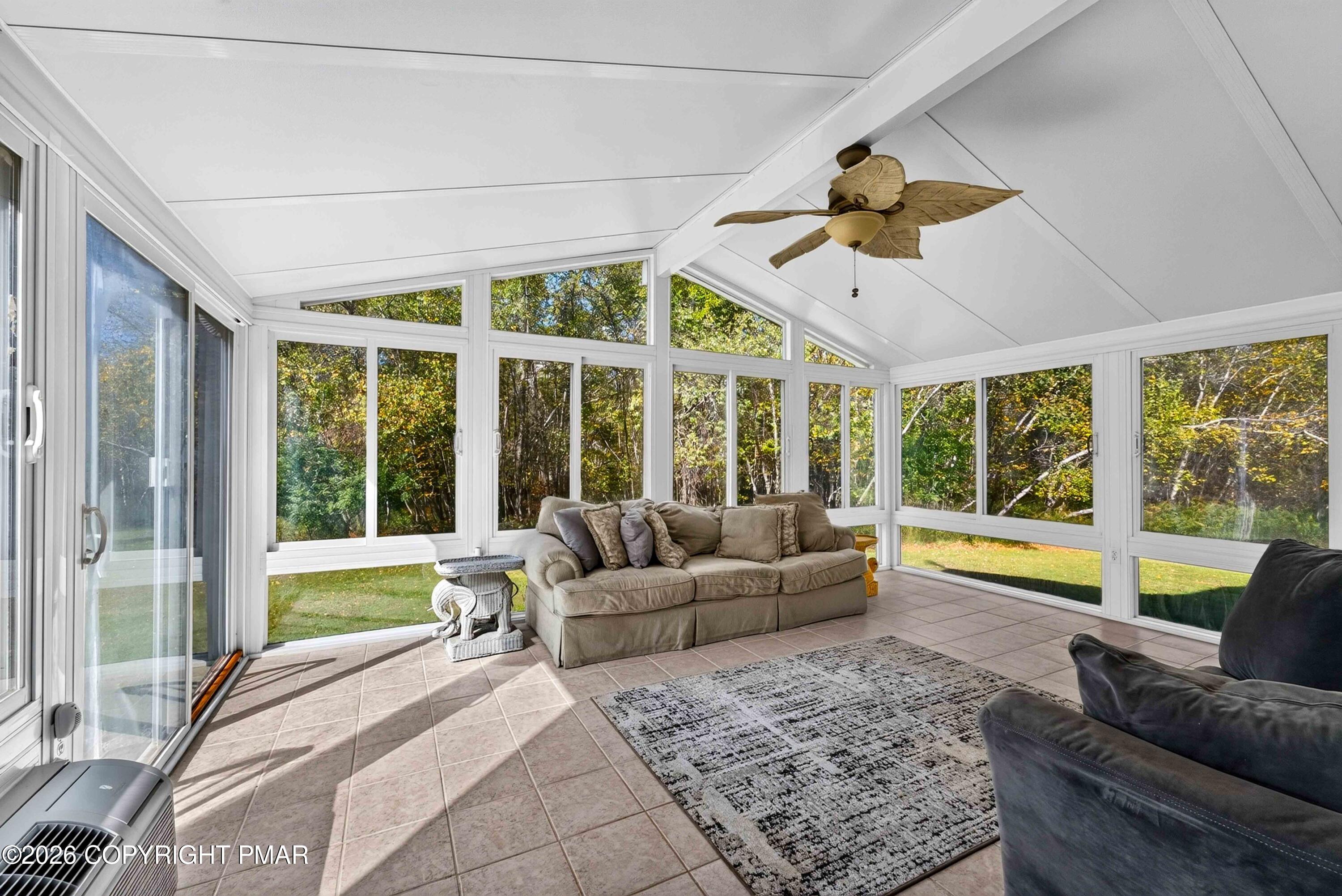 163b Hilltop Road Property Photo 6