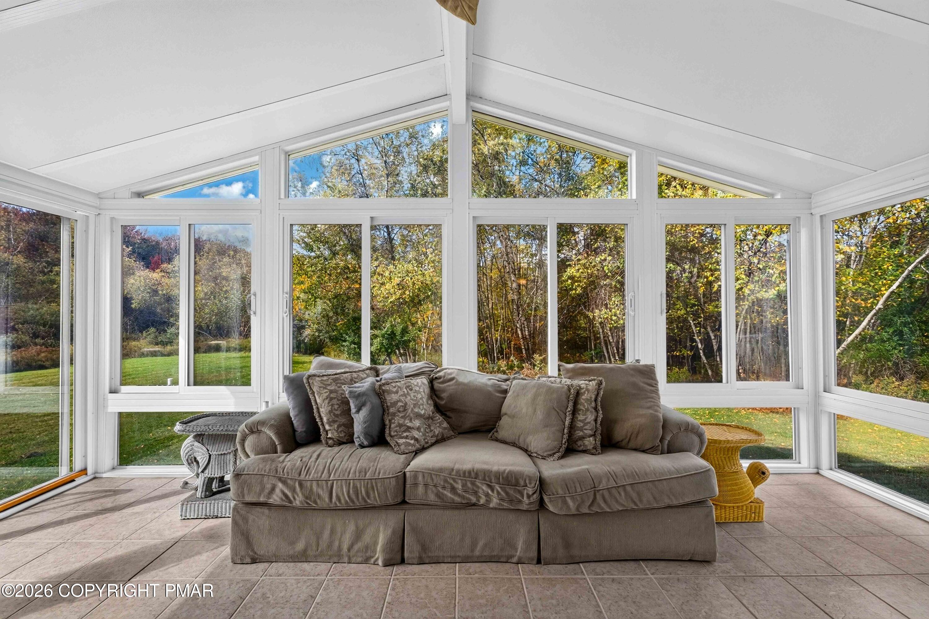 163b Hilltop Road Property Photo 8