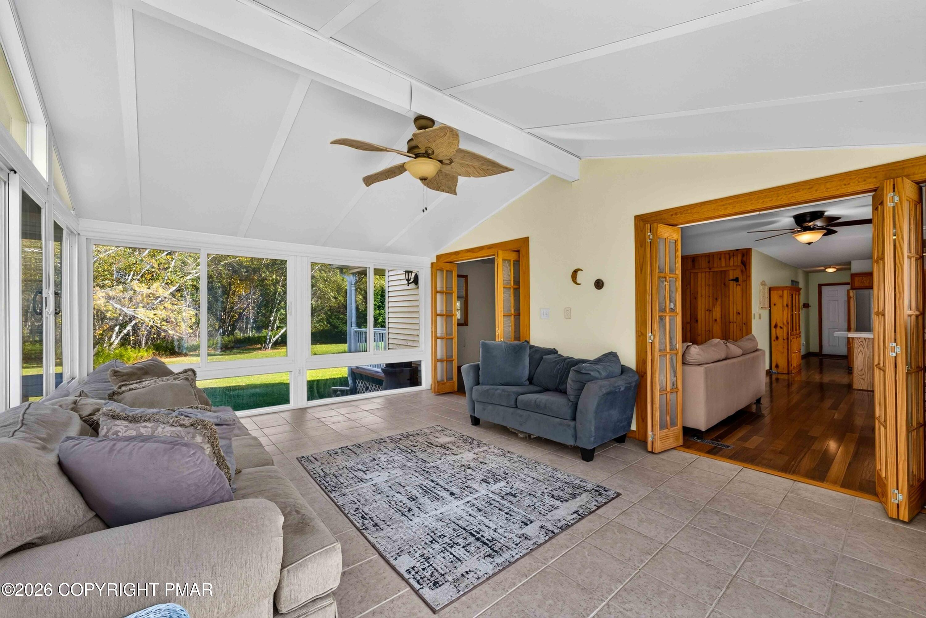 163b Hilltop Road Property Photo 9