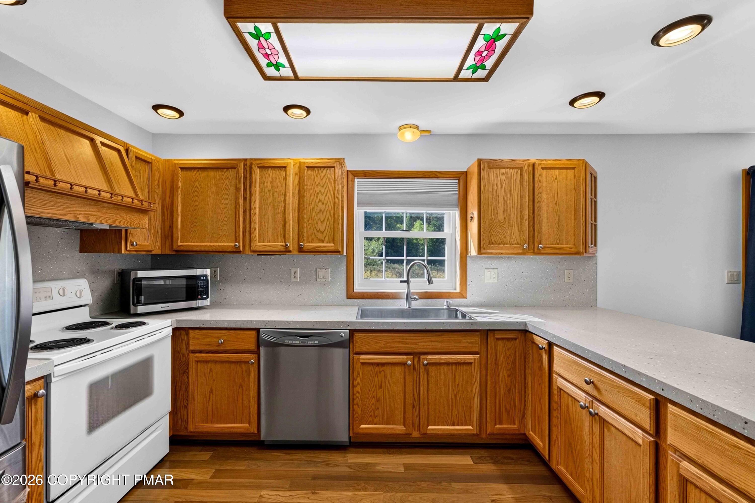 163b Hilltop Road Property Photo 18