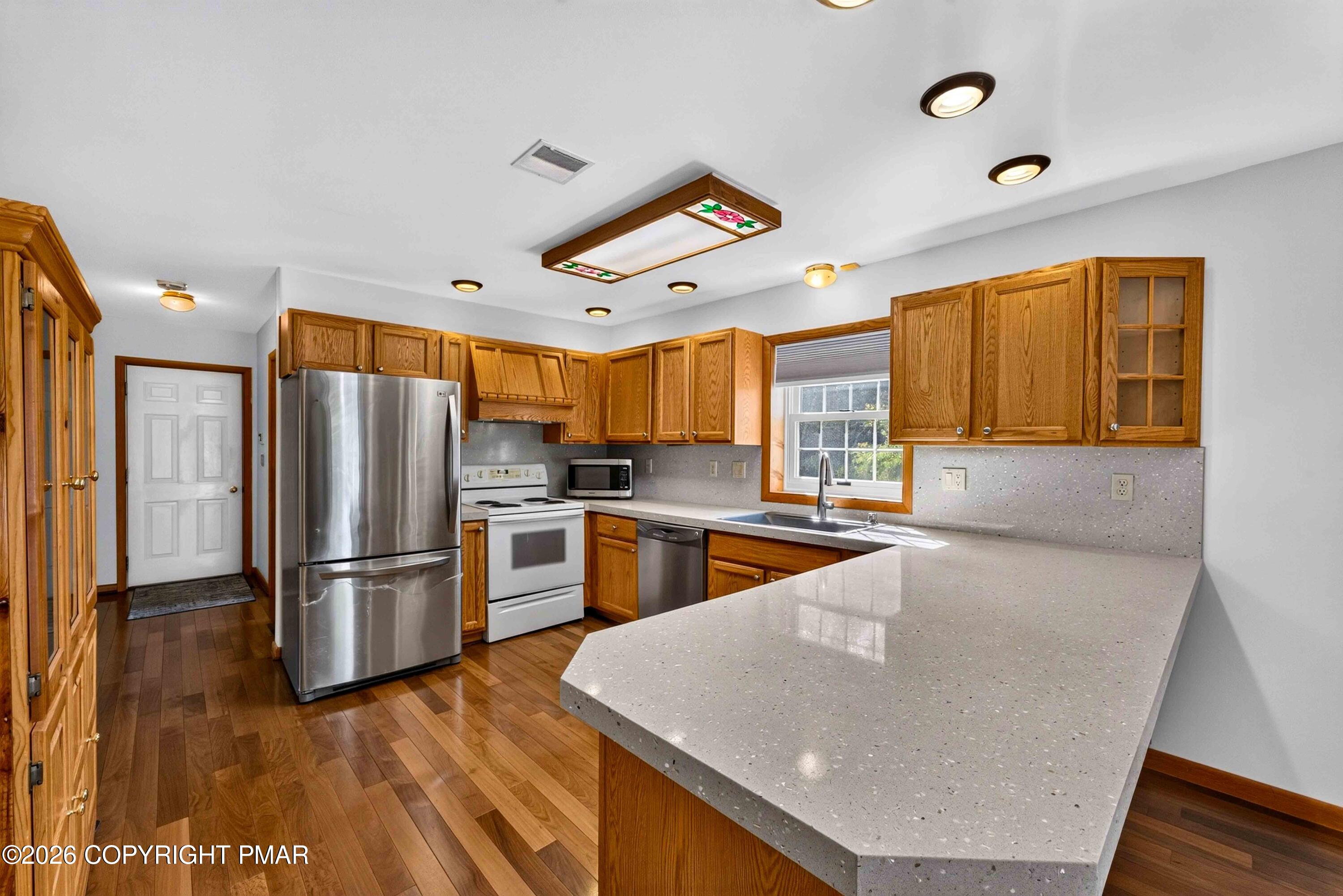 163b Hilltop Road Property Photo 21