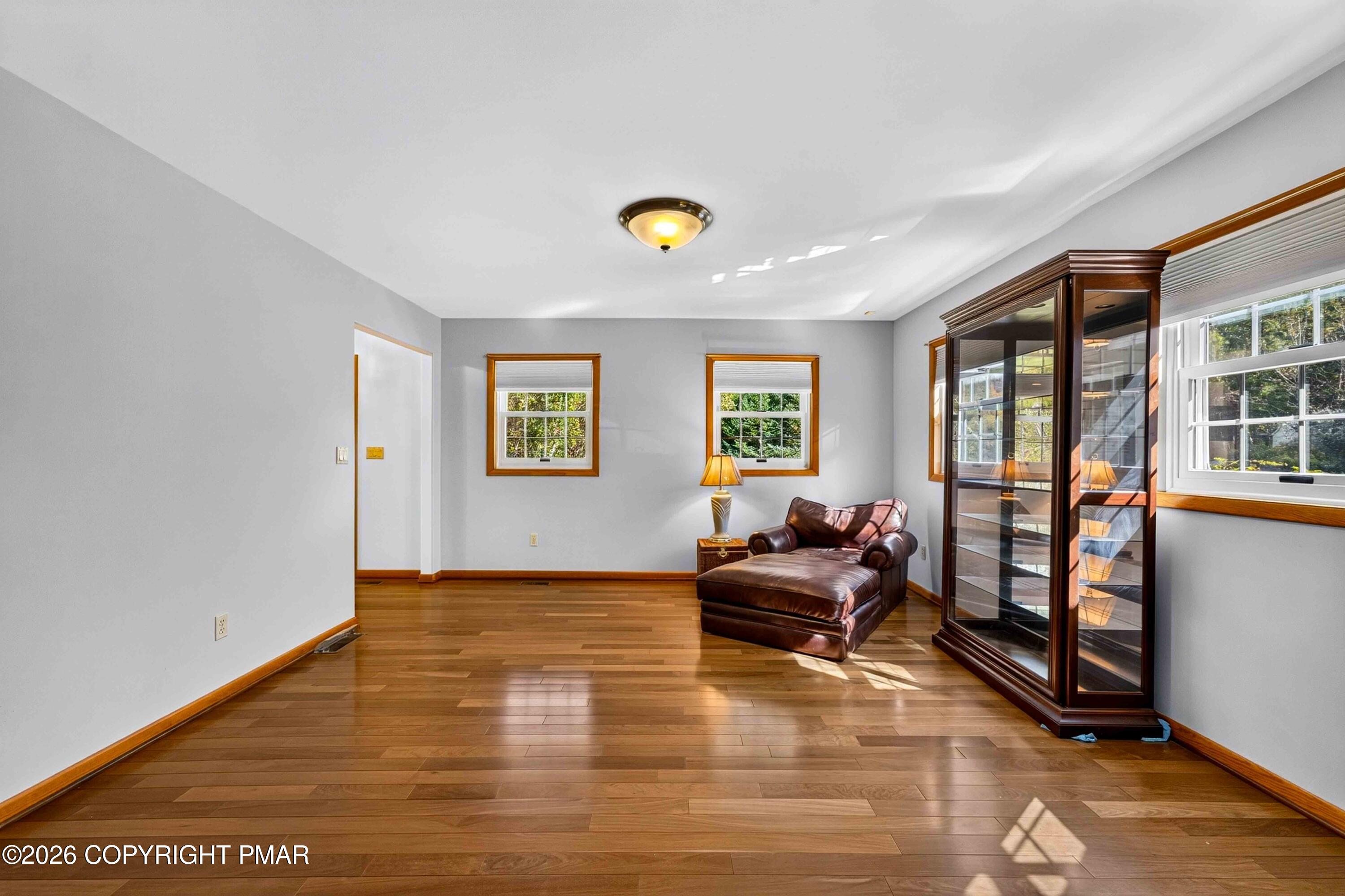163b Hilltop Road Property Photo 25