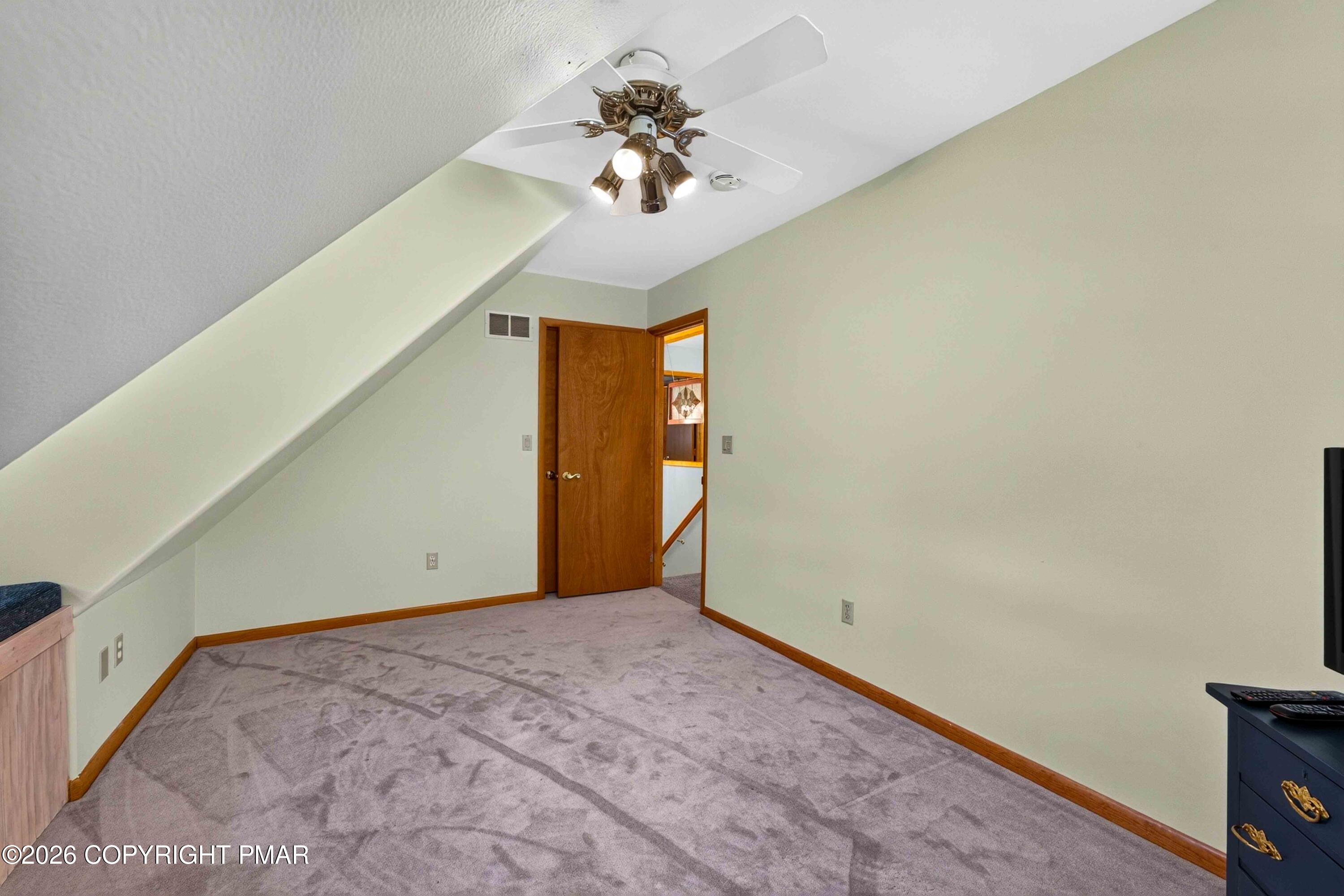 163b Hilltop Road Property Photo 31