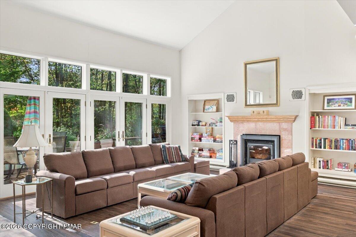 181 Golfers Way Property Photo 5