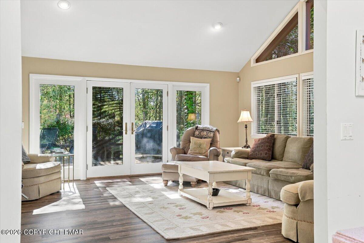 181 Golfers Way Property Photo 16