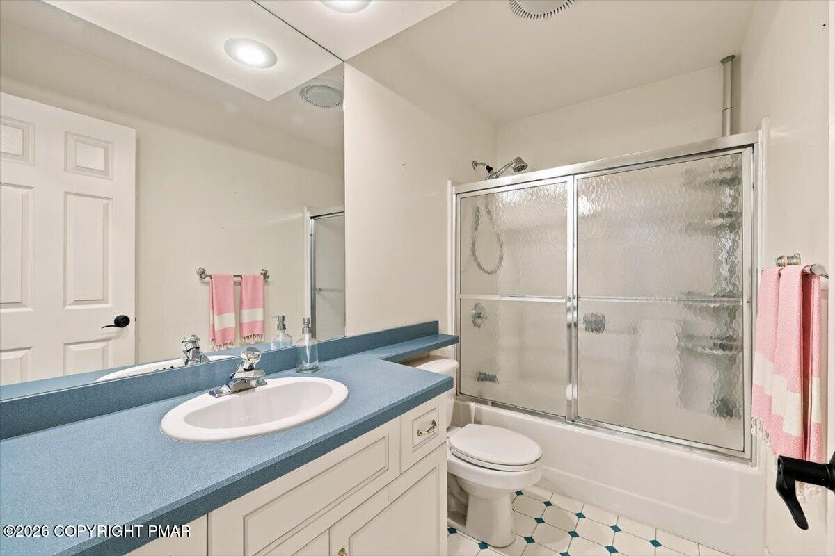 181 Golfers Way Property Photo 37