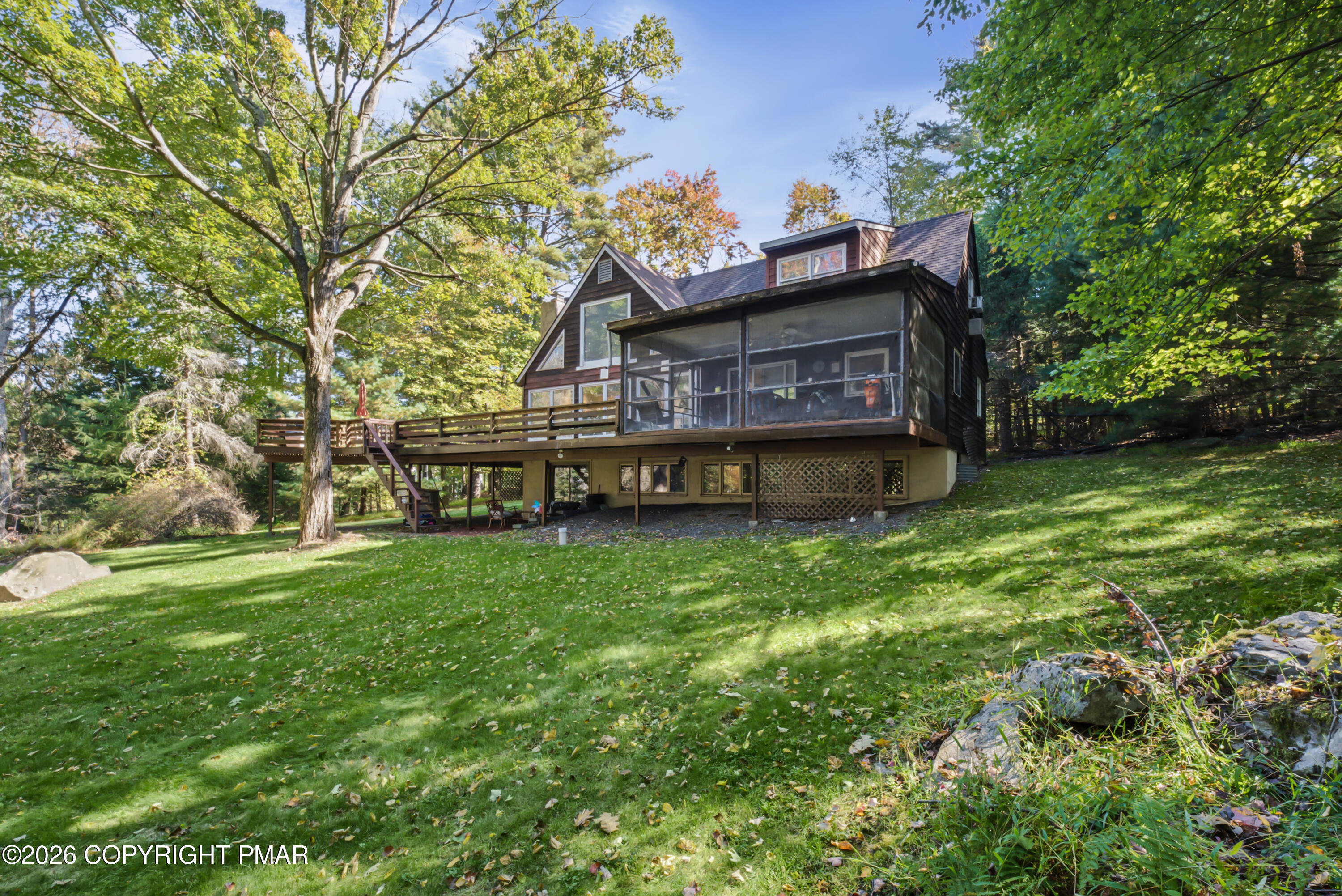 7146 Moss Drive Property Photo 4