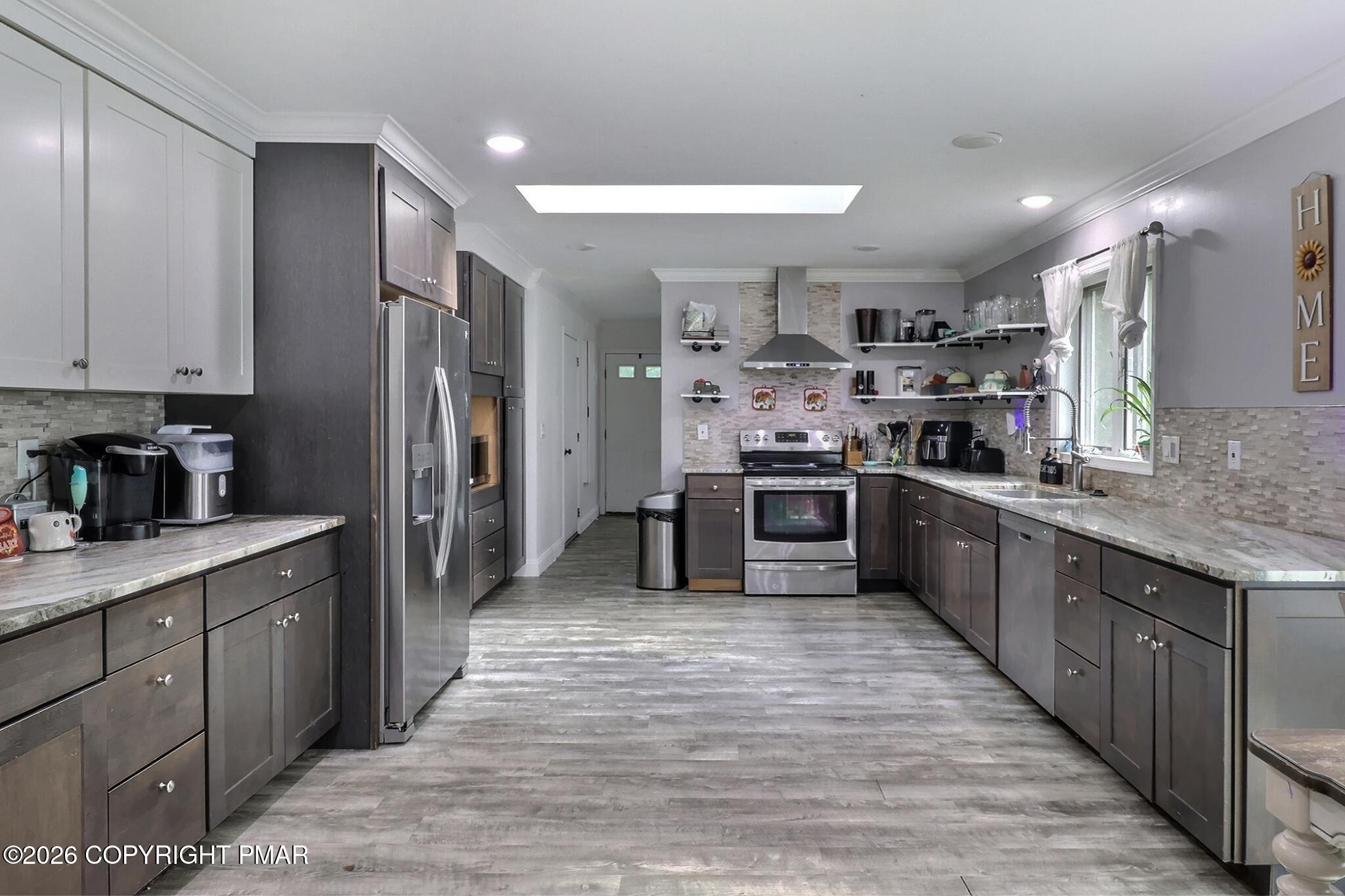 1526 Slope Road Property Photo 4