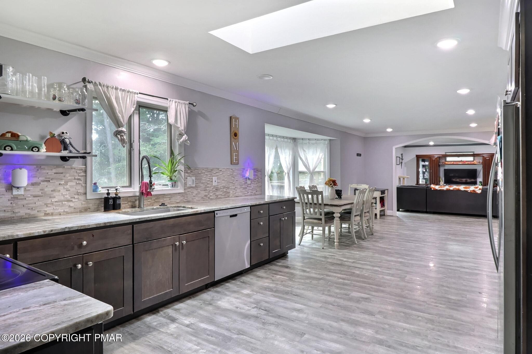1526 Slope Road Property Photo 7