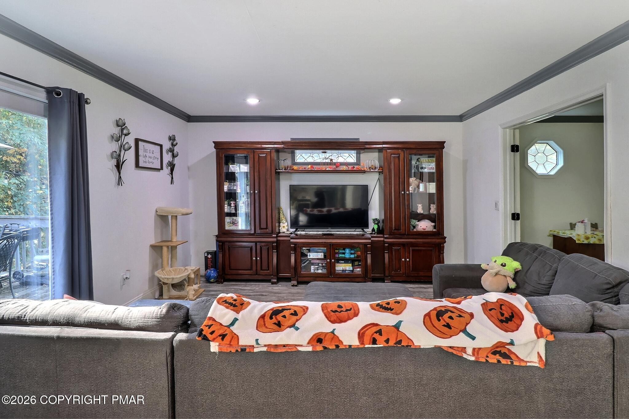 1526 Slope Road Property Photo 13
