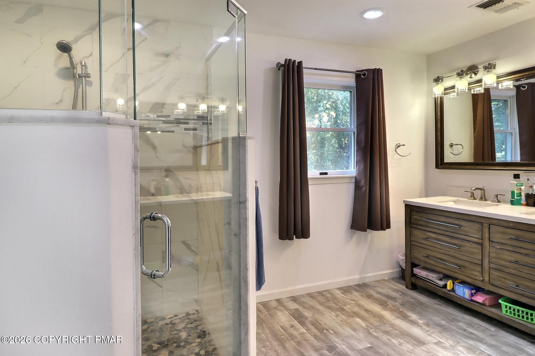 1526 Slope Road Property Photo 26