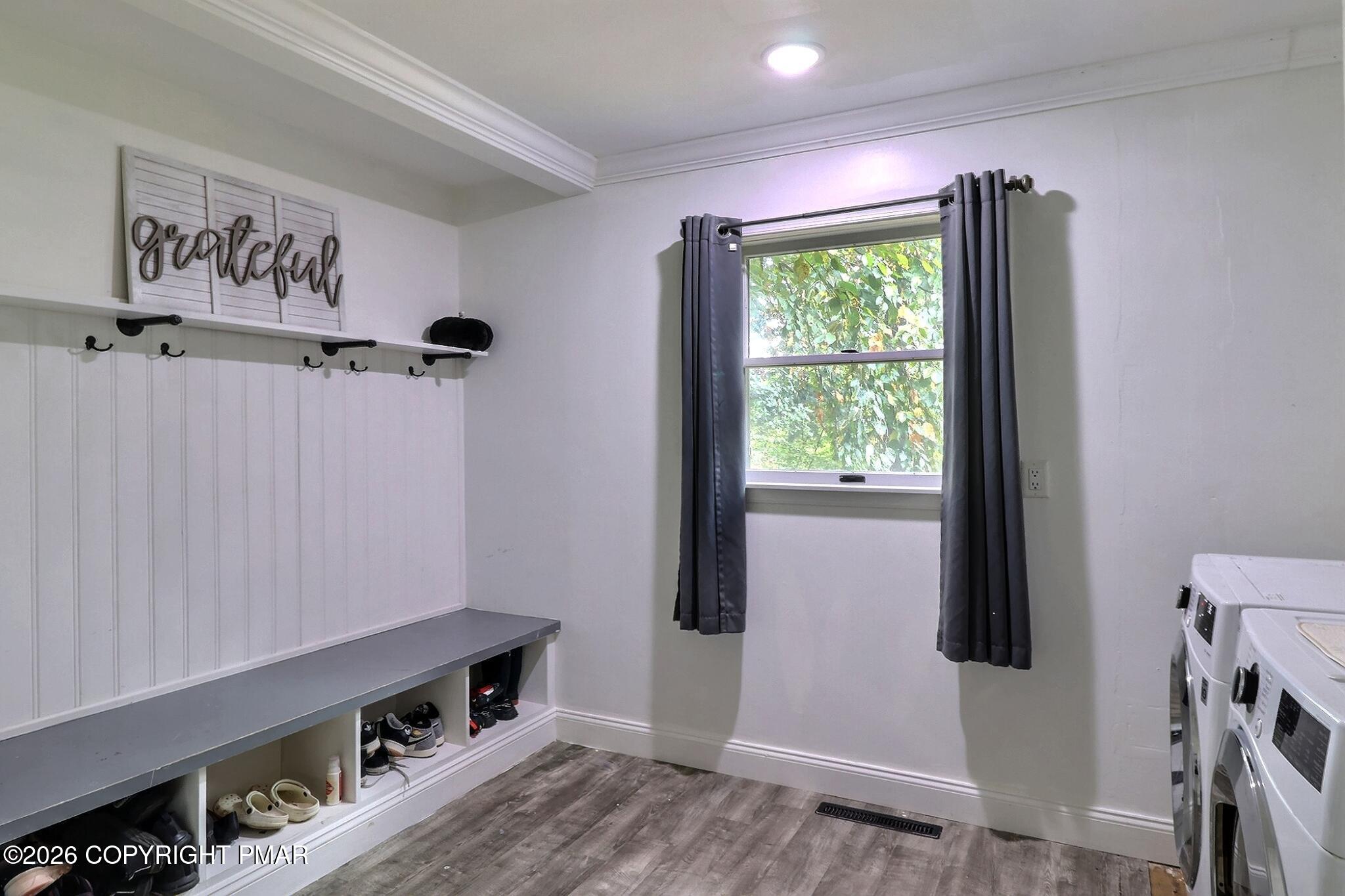 1526 Slope Road Property Photo 34