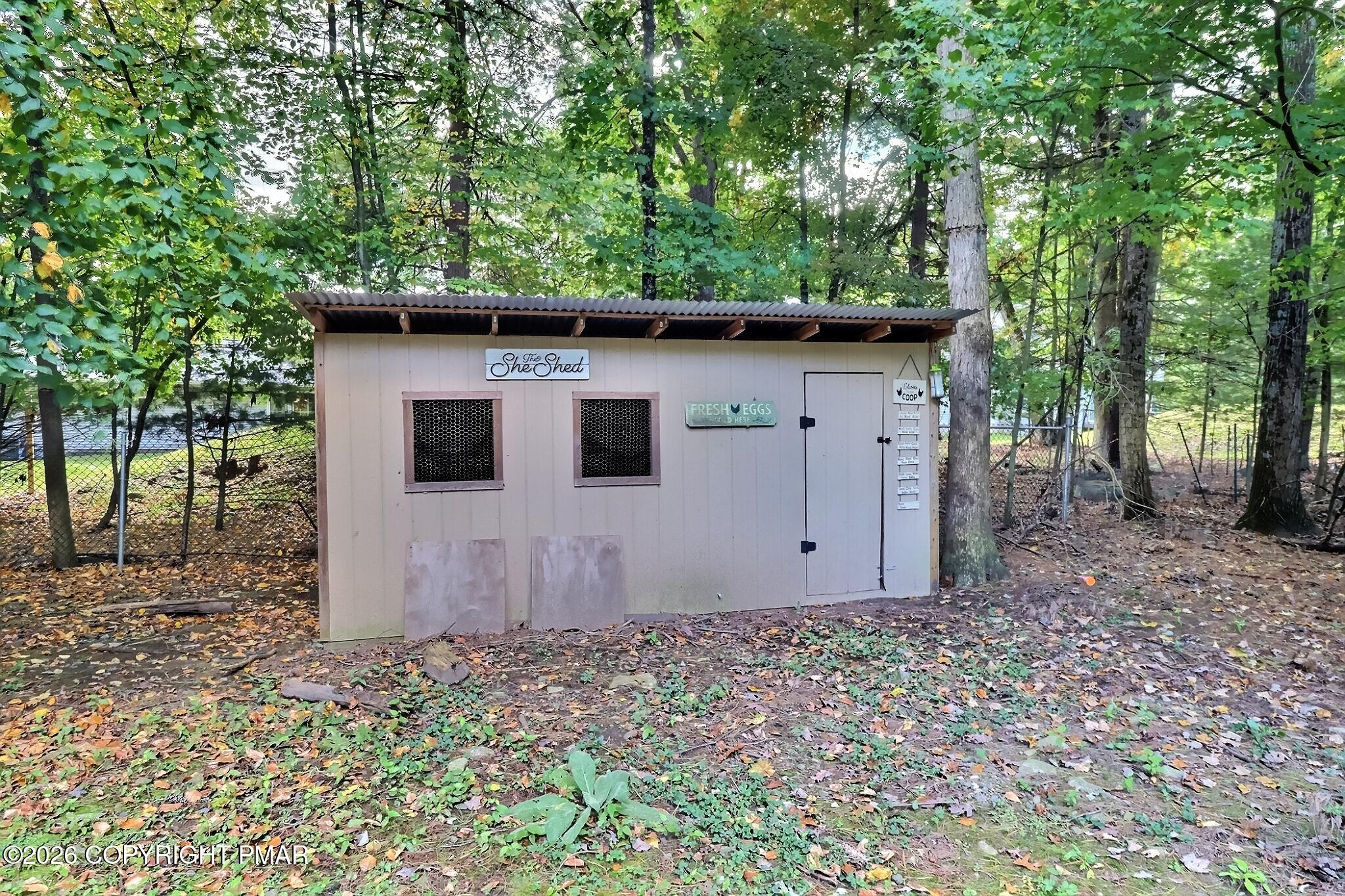 1526 Slope Road Property Photo 38