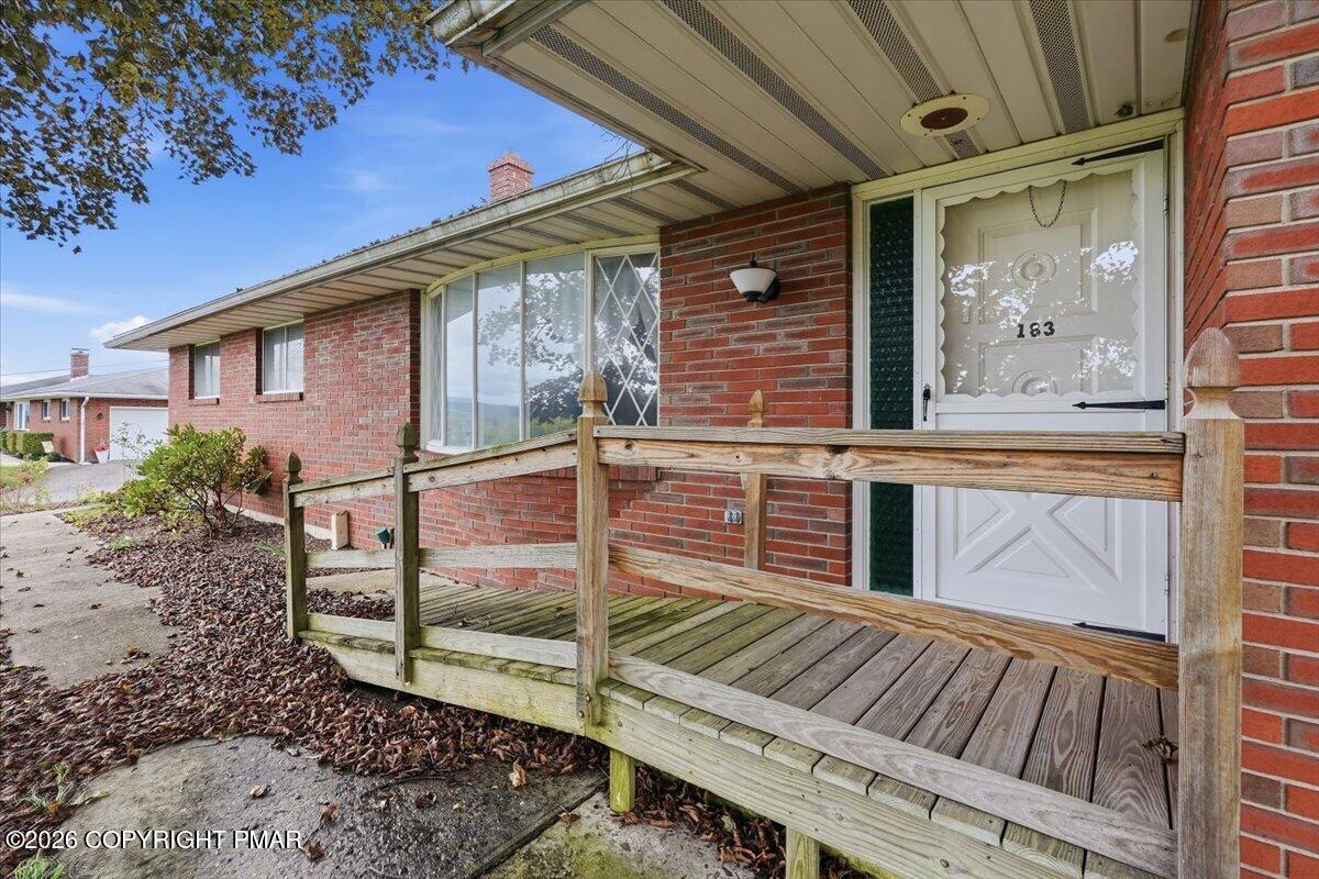 183 Hemlock Drive Property Photo 7