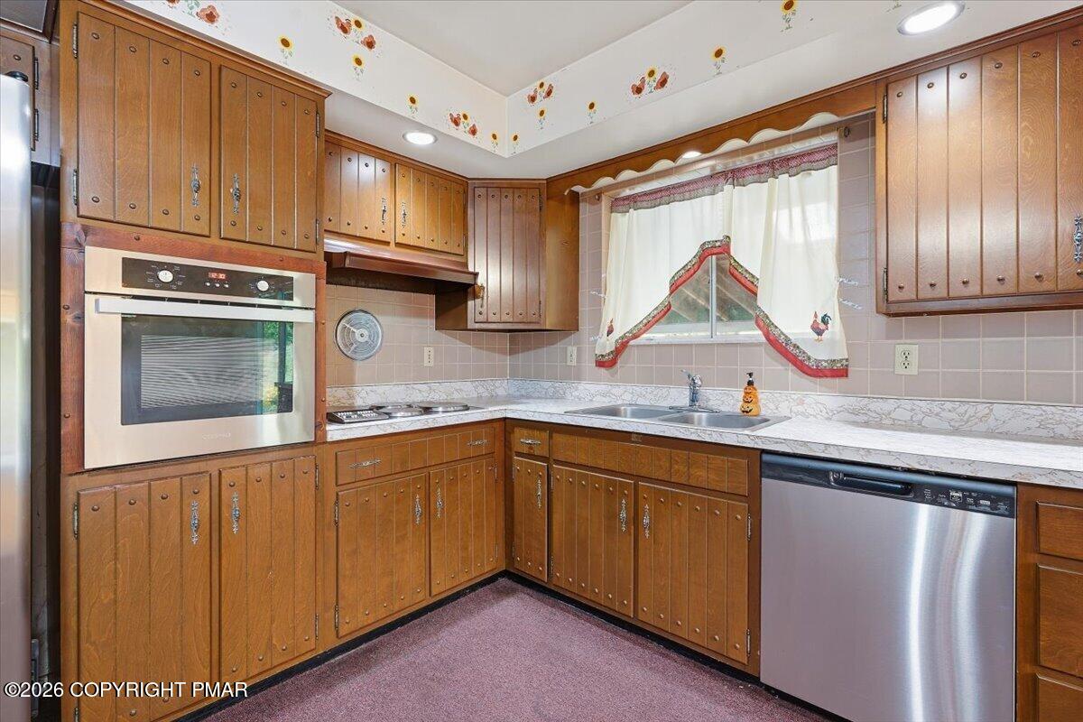 183 Hemlock Drive Property Photo 20