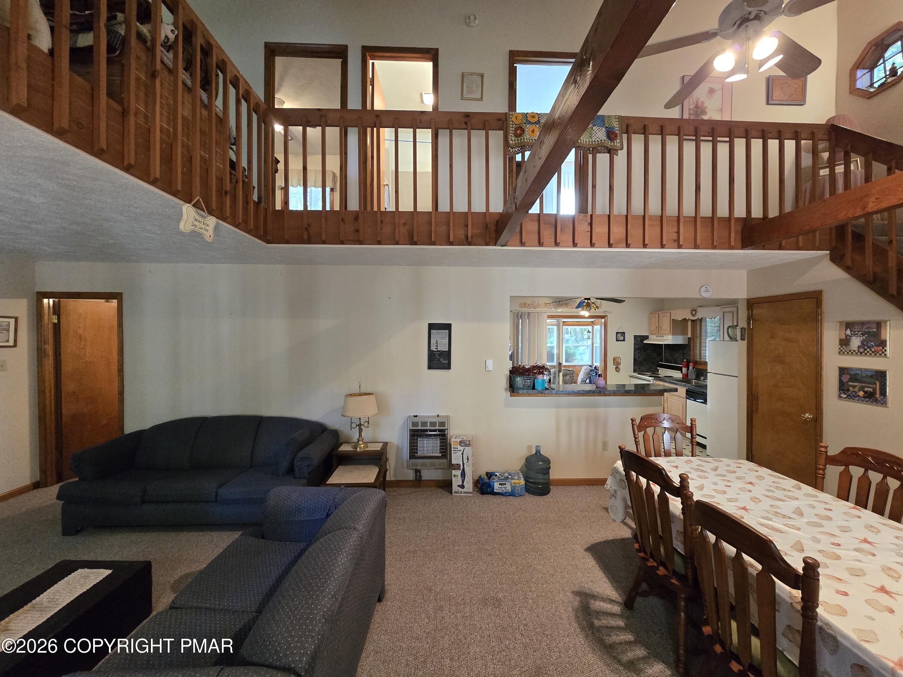 128 Kipling Lane Property Photo 4