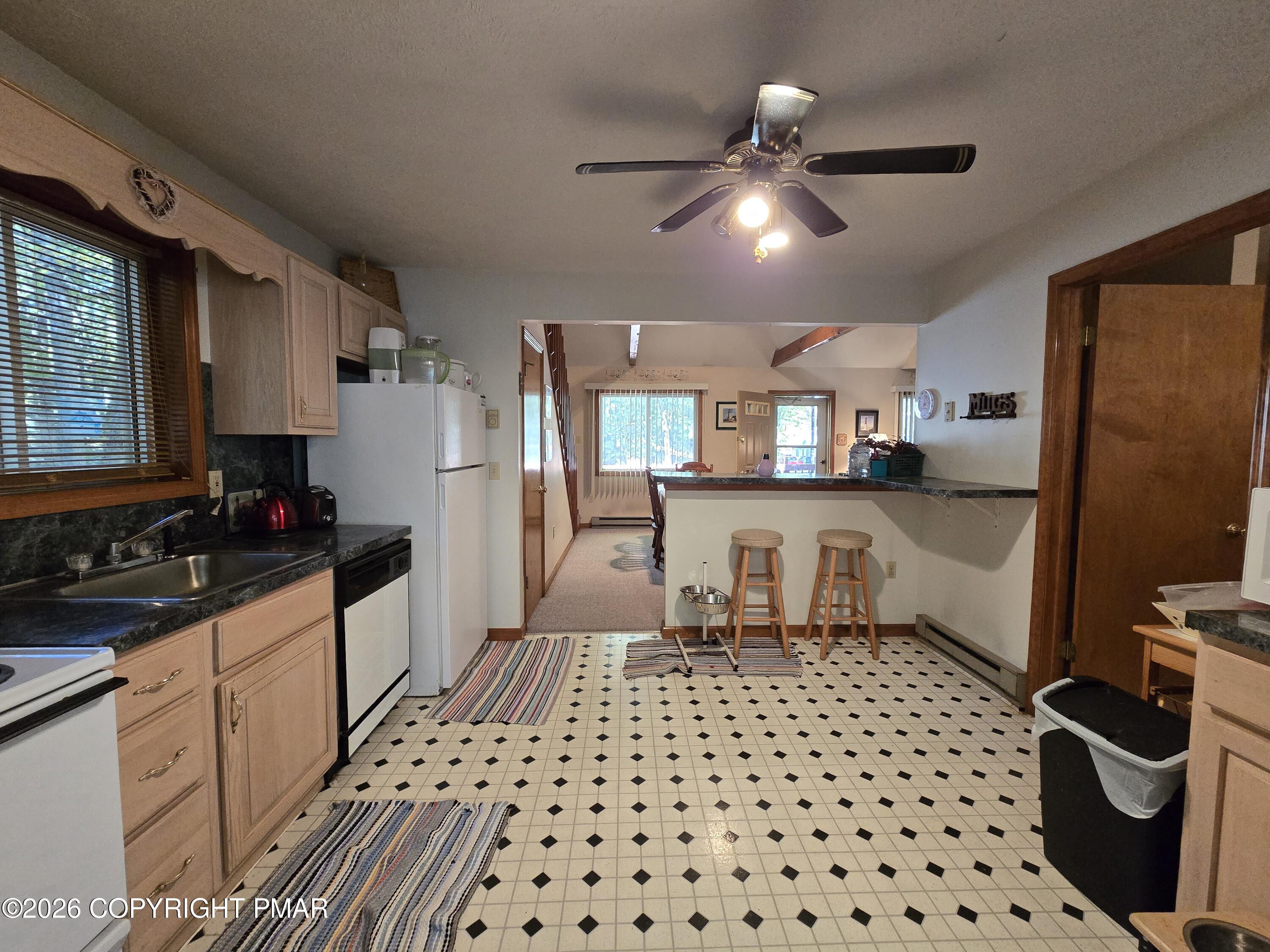 128 Kipling Lane Property Photo 9