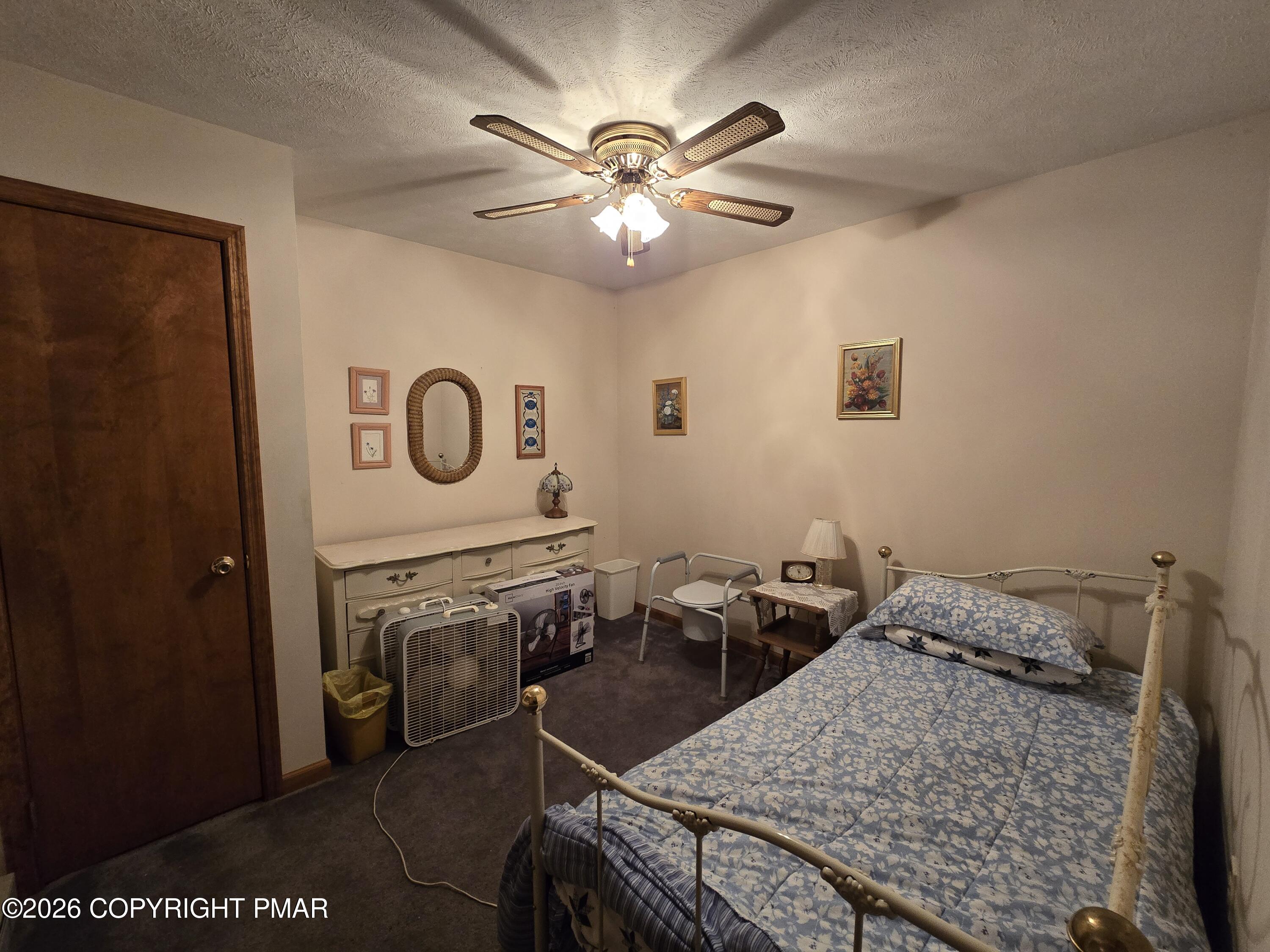 128 Kipling Lane Property Photo 14
